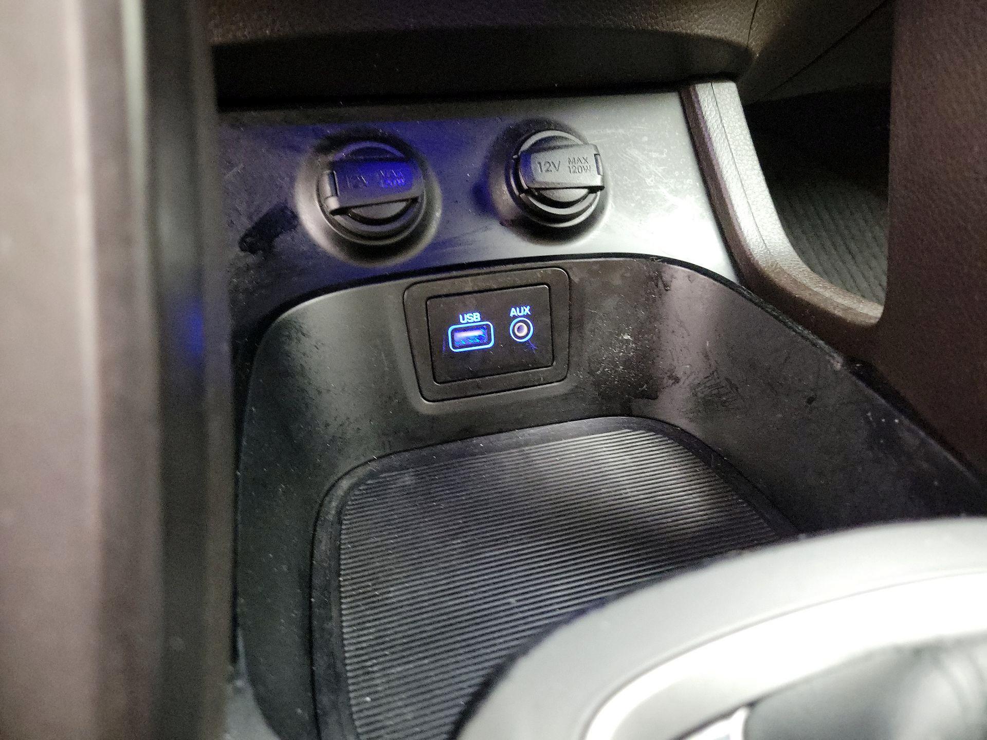 Thumbnail: 2017 Hyundai Santa Fe - 18