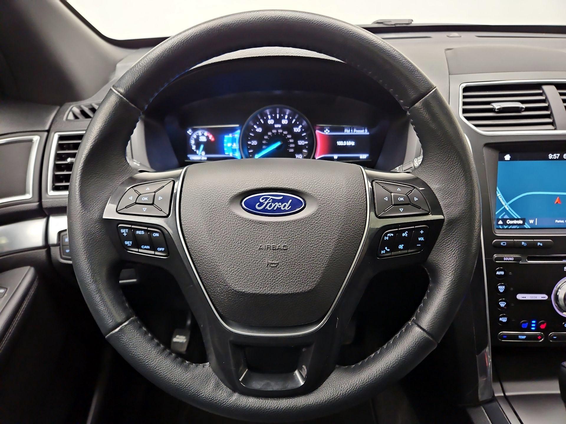 Thumbnail: 2017 Ford Explorer - 10