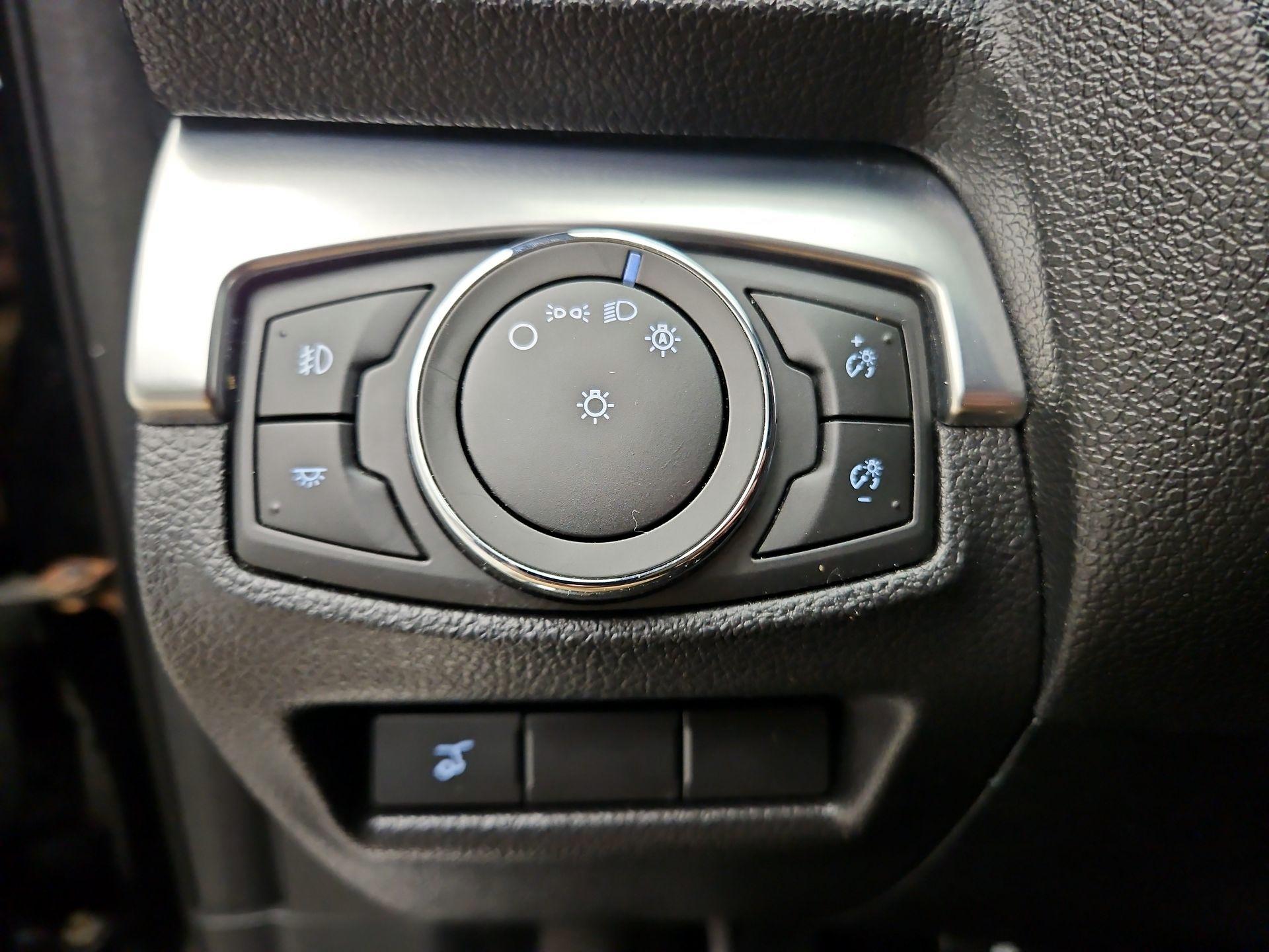 Thumbnail: 2017 Ford Explorer - 13