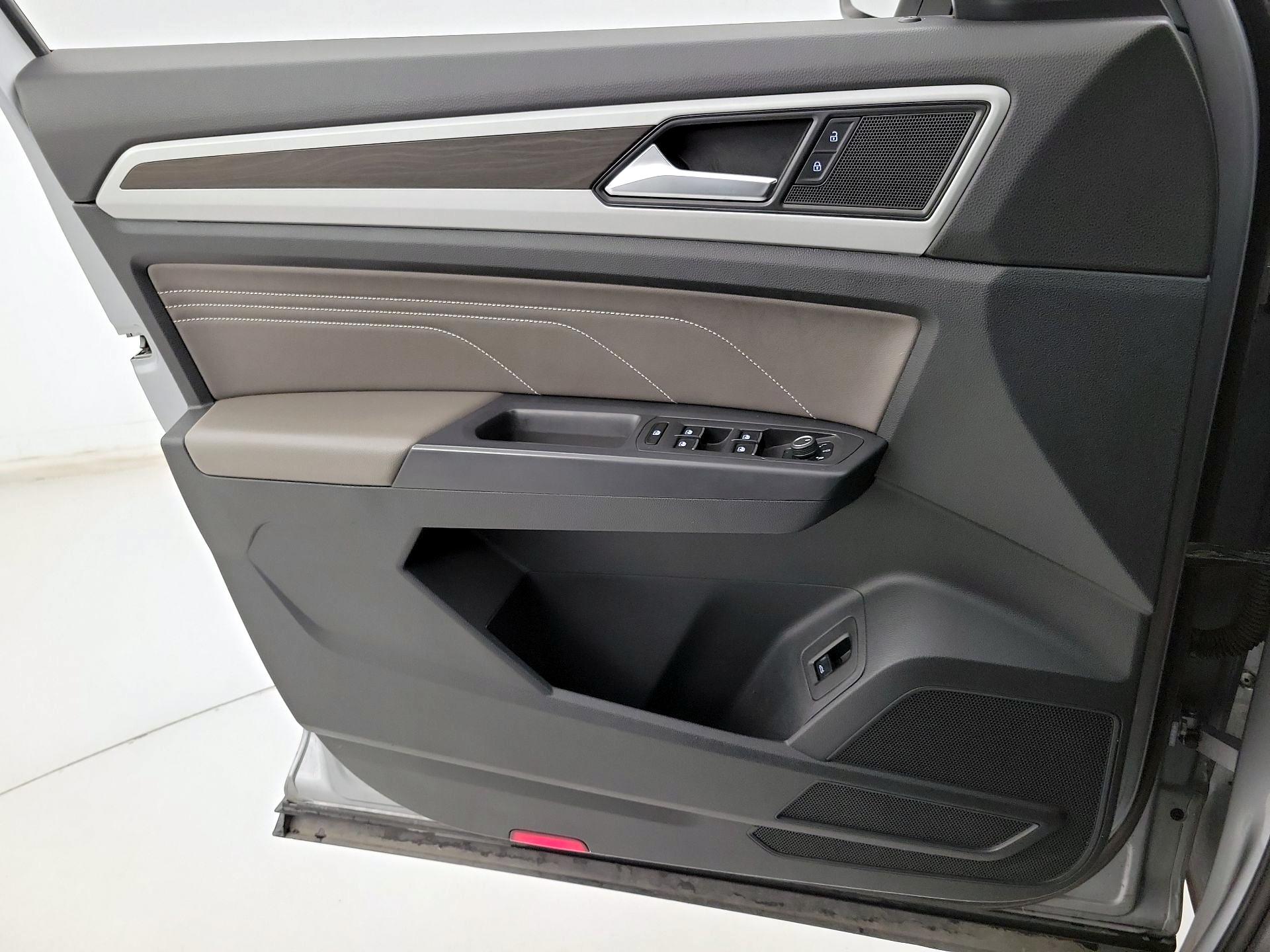 Thumbnail: 2021 Volkswagen Atlas - 12