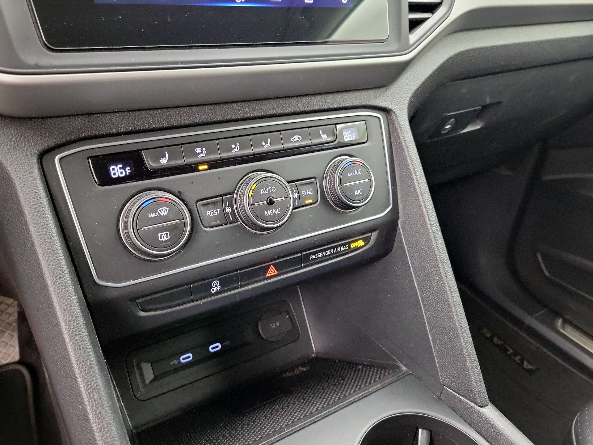 Thumbnail: 2021 Volkswagen Atlas - 17