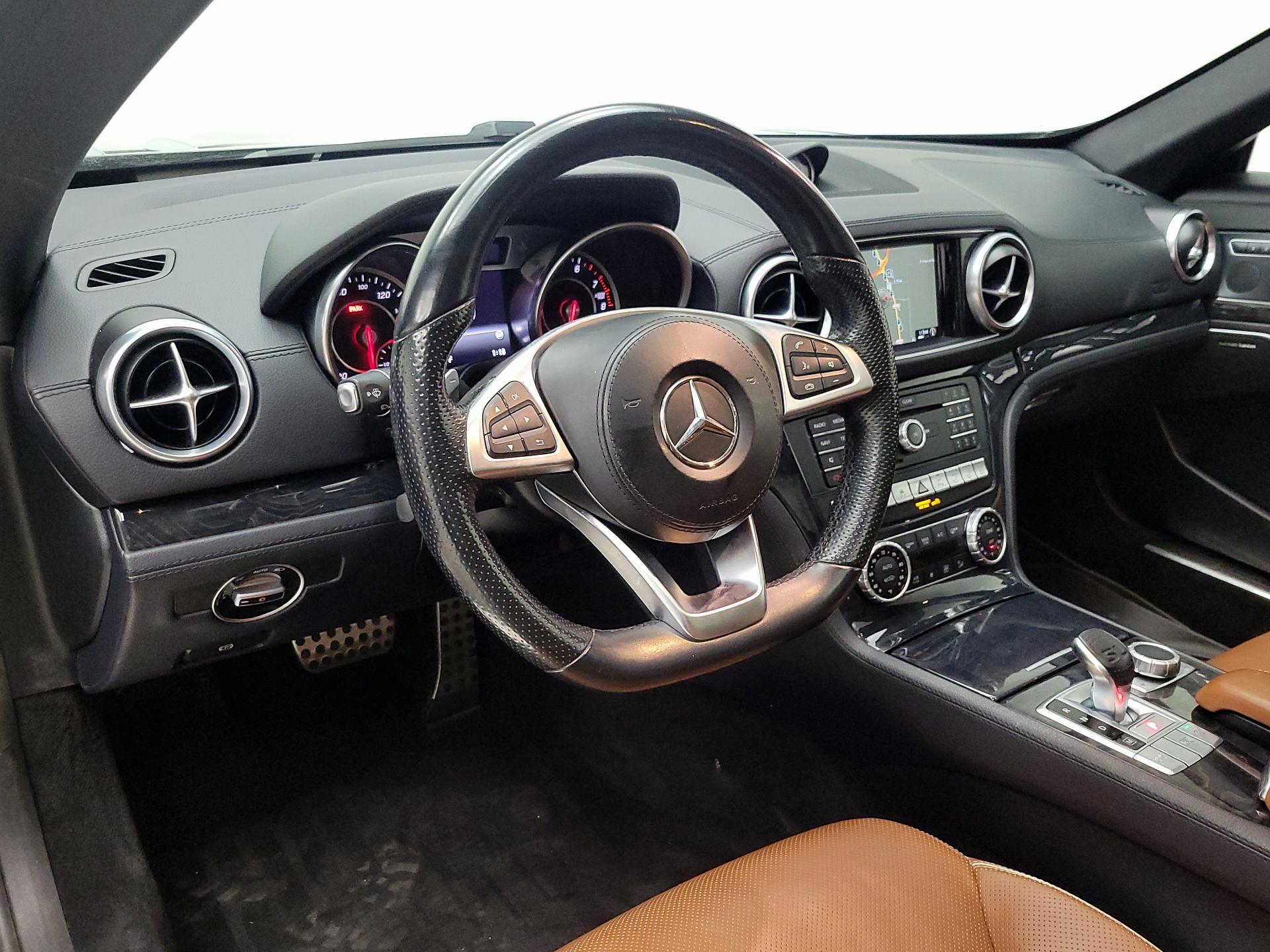 Thumbnail: 2017 Mercedes-Benz SL-Class - 9