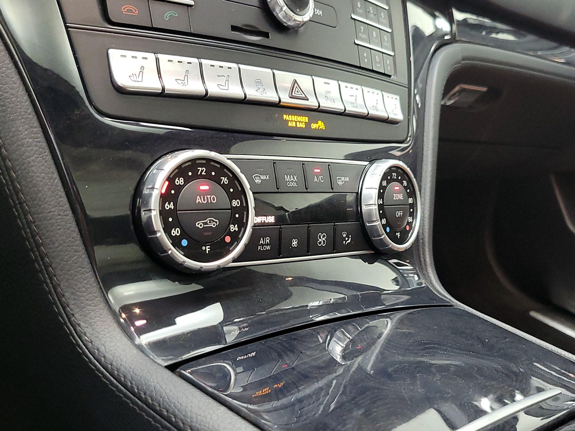 Thumbnail: 2017 Mercedes-Benz SL-Class - 17