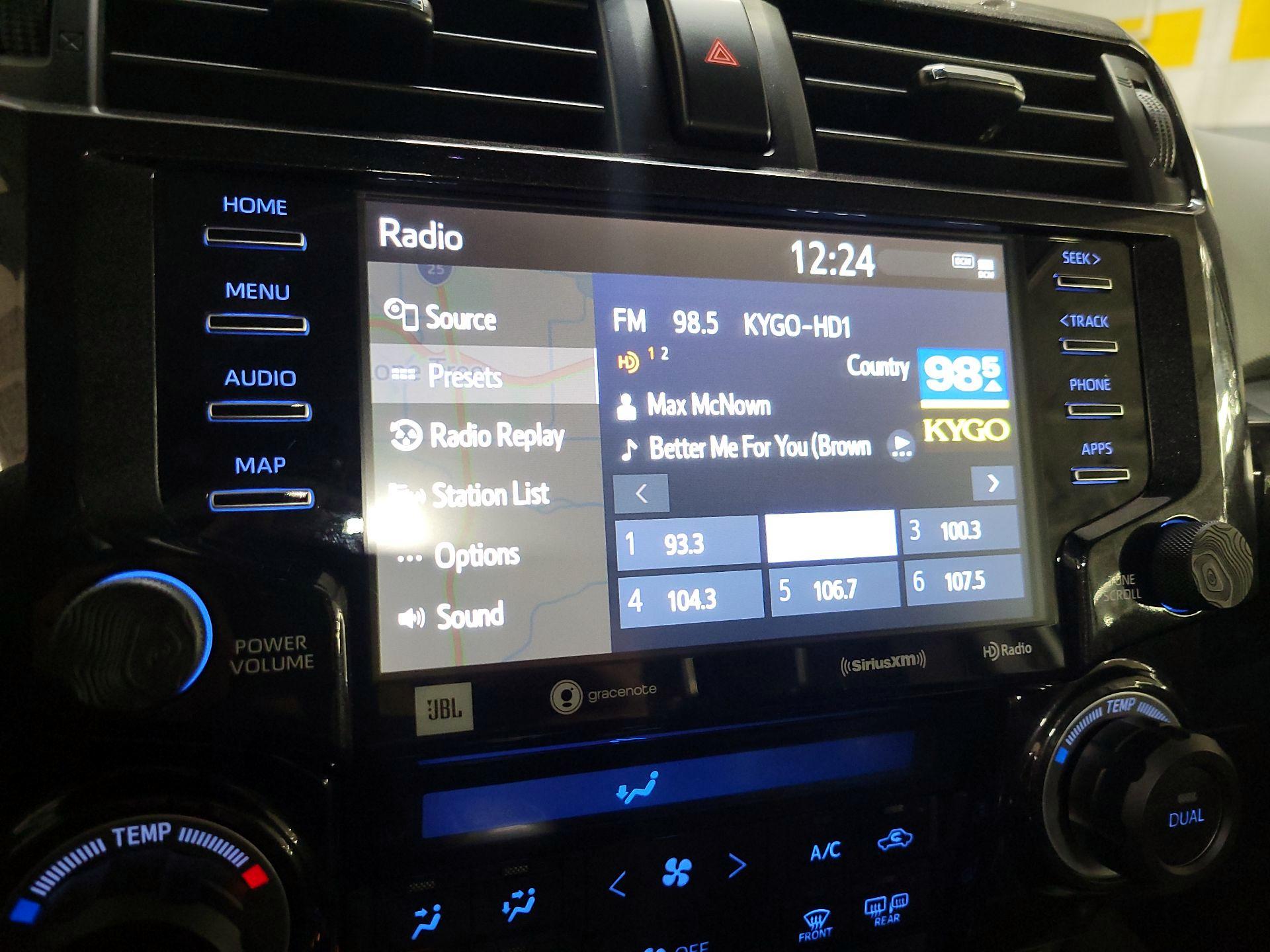 Thumbnail: 2022 Toyota 4Runner - 16