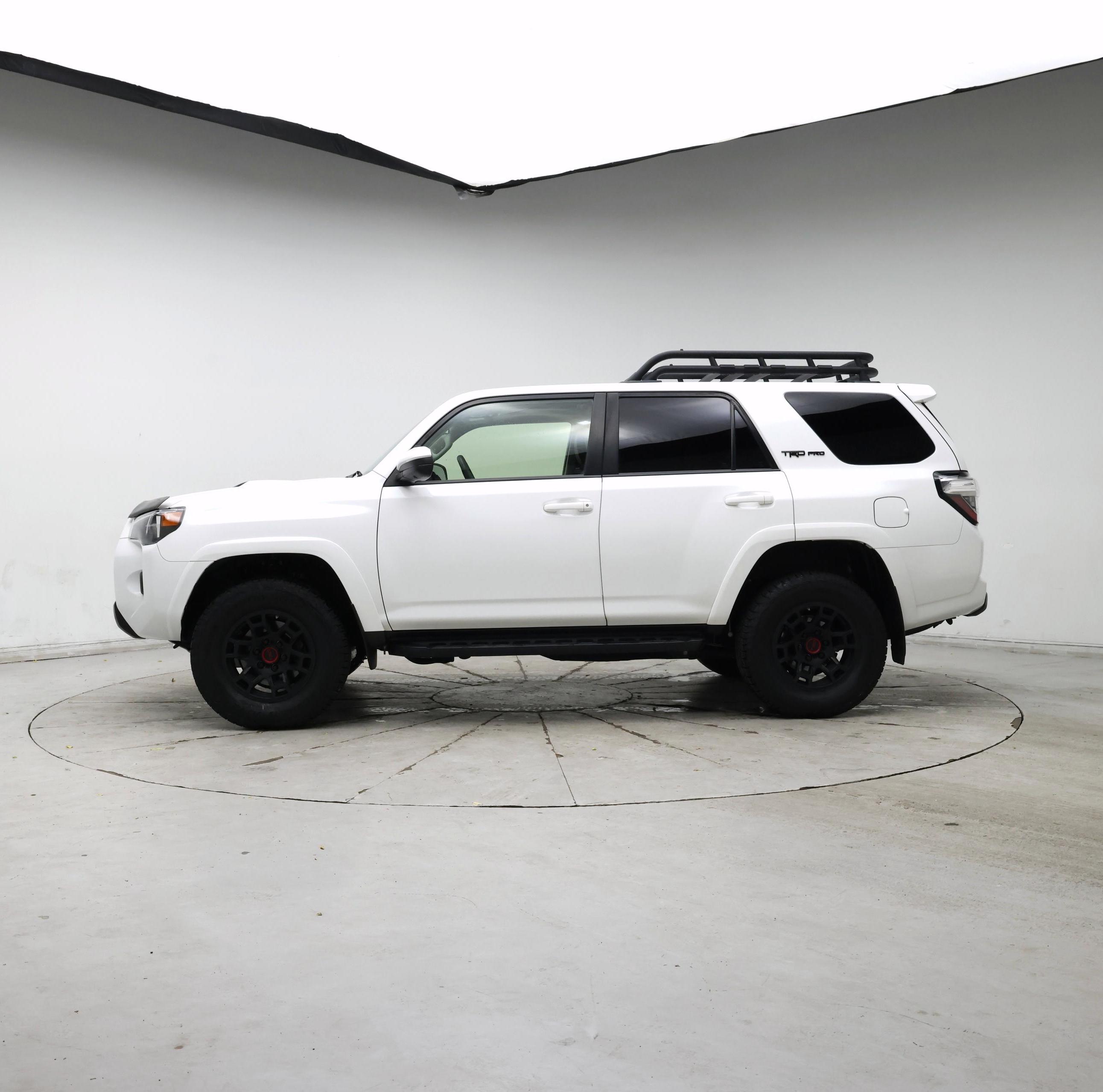 Thumbnail: 2022 Toyota 4Runner - 3