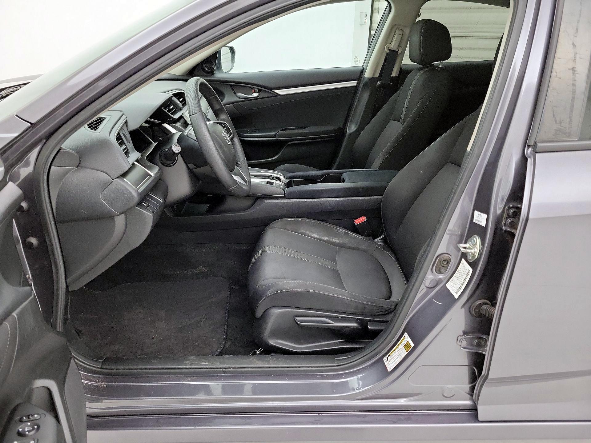 Thumbnail: 2016 Honda Civic - 11