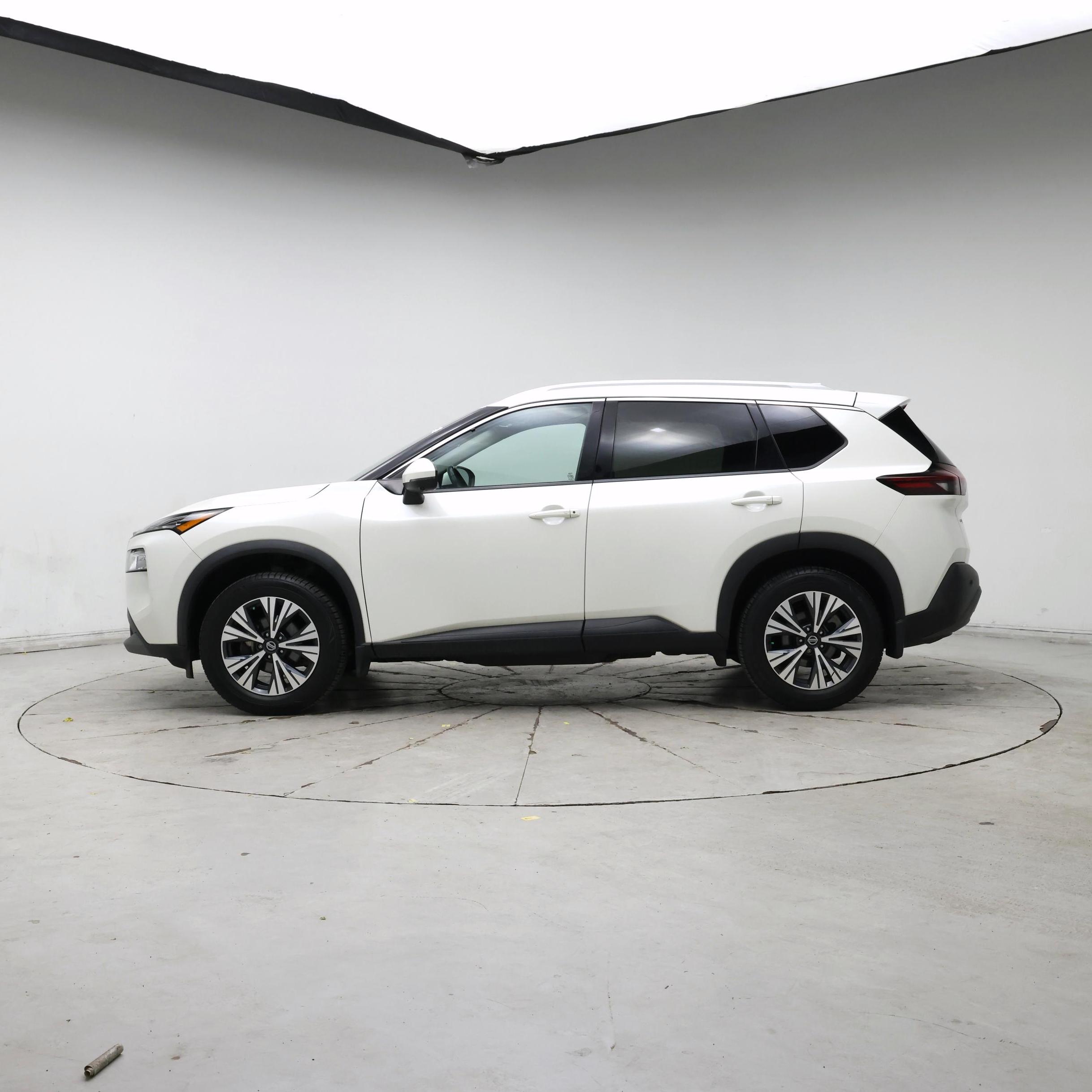 Thumbnail: 2021 Nissan Rogue - 3