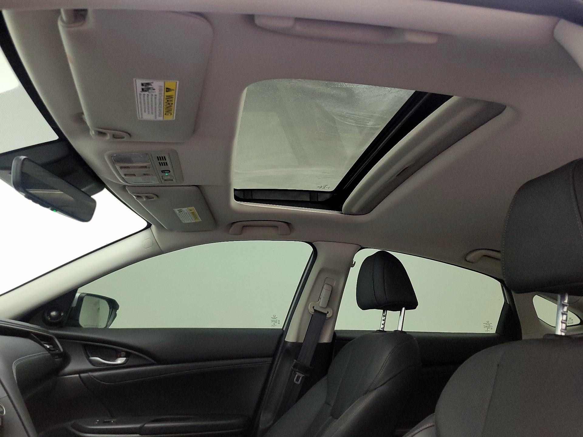 Thumbnail: 2019 Honda Insight - 20