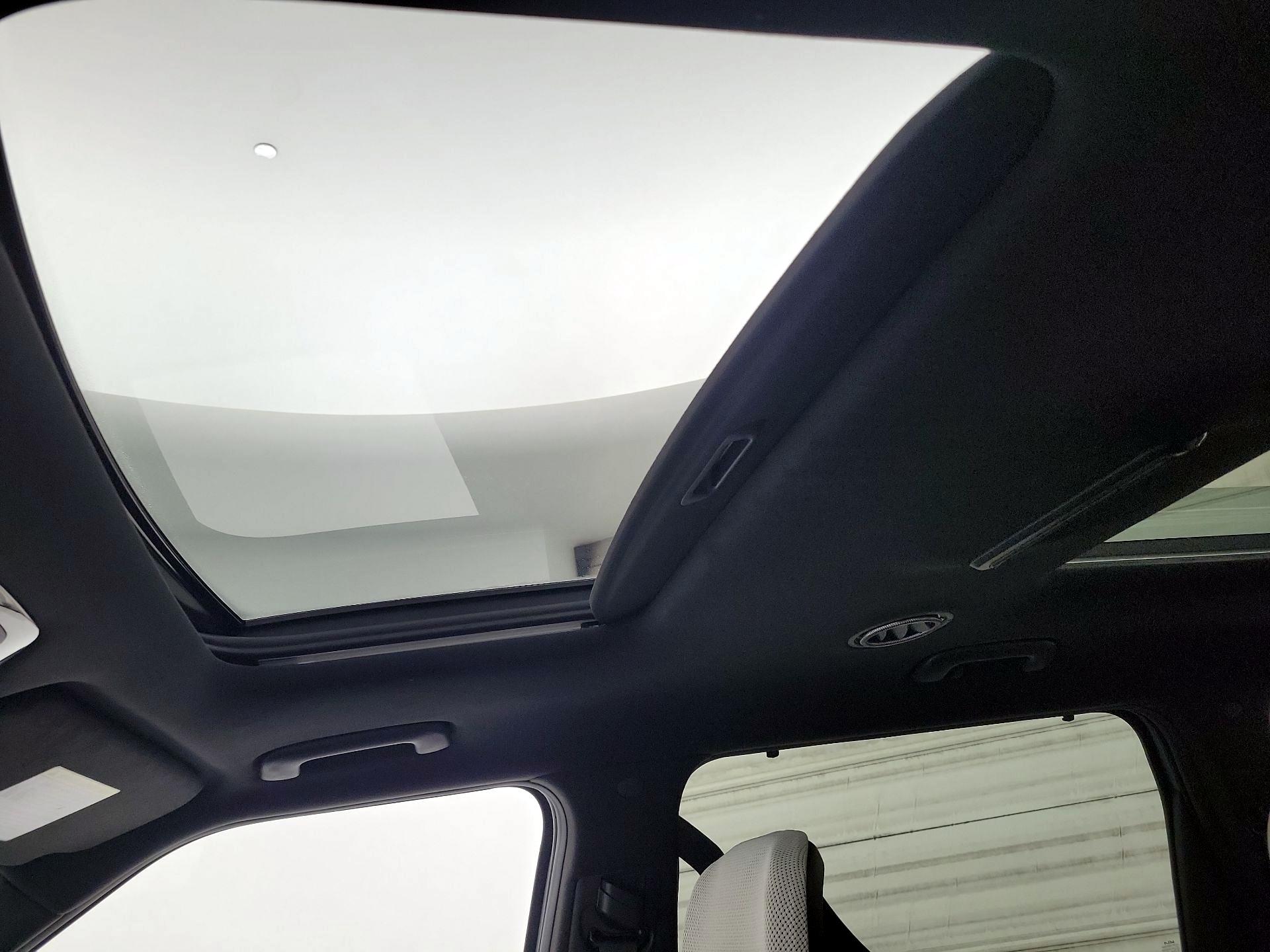 Thumbnail: 2025 Kia EV9 - 20