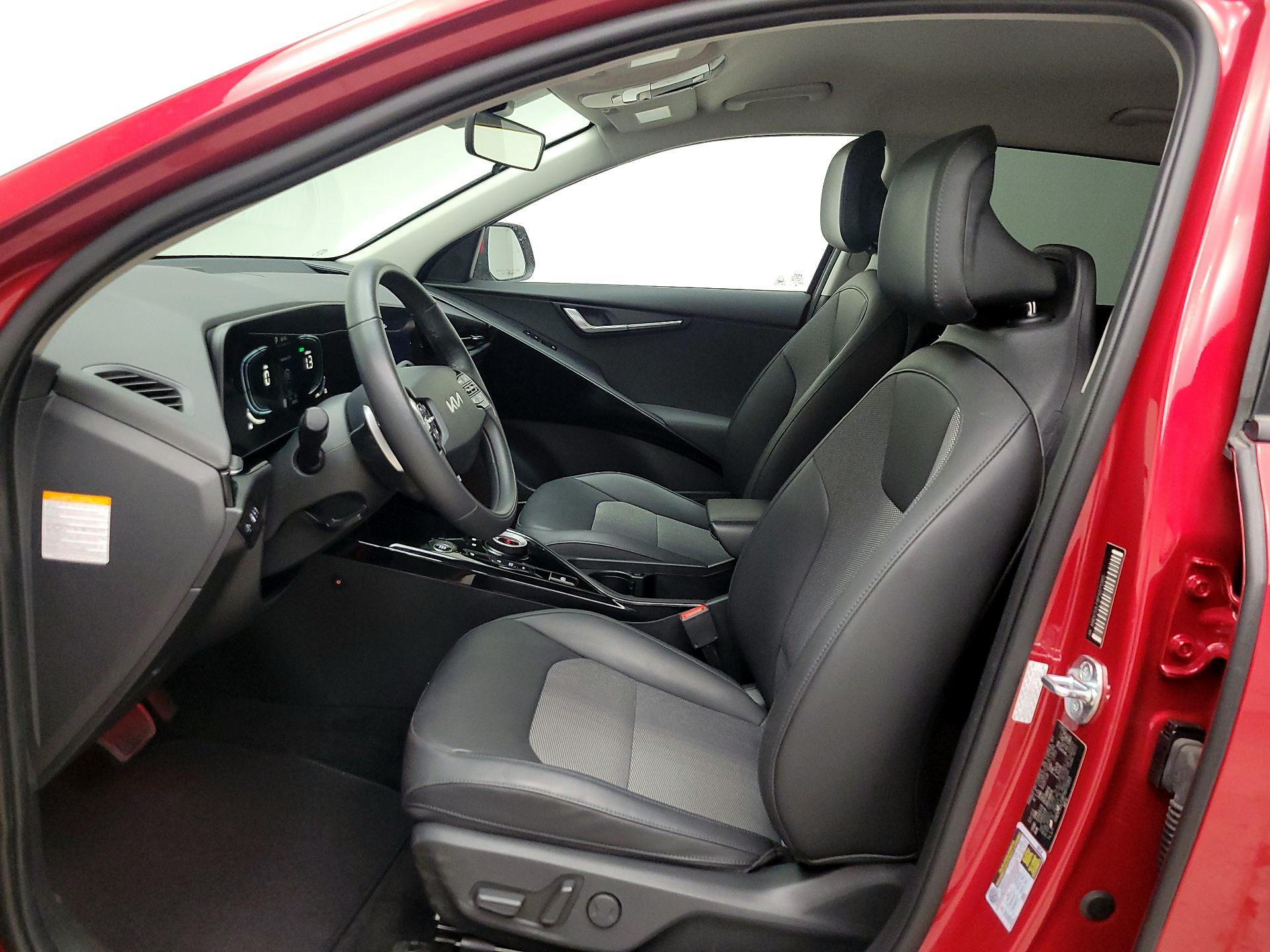 Thumbnail: 2023 Kia Niro - 11