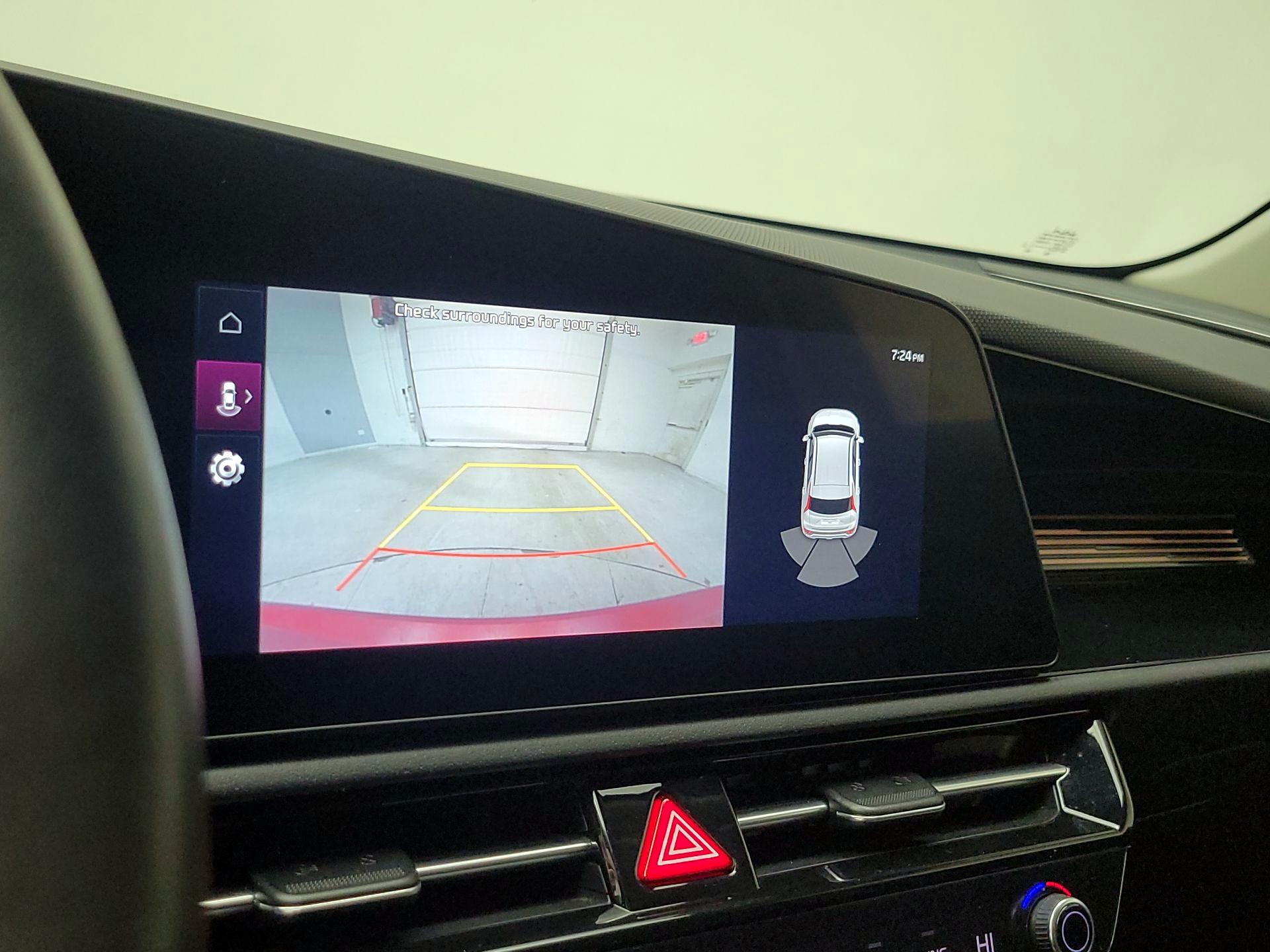 Thumbnail: 2023 Kia Niro - 15