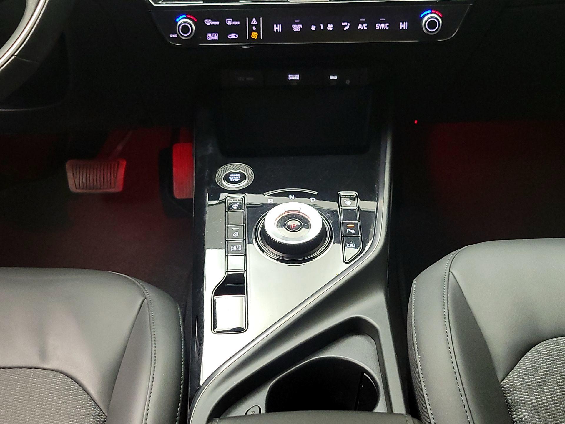 Thumbnail: 2023 Kia Niro - 18