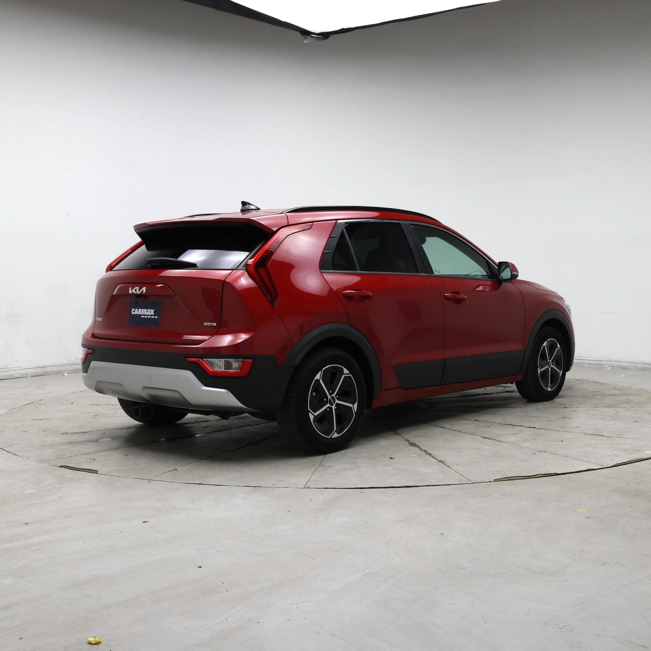 Thumbnail: 2023 Kia Niro - 8