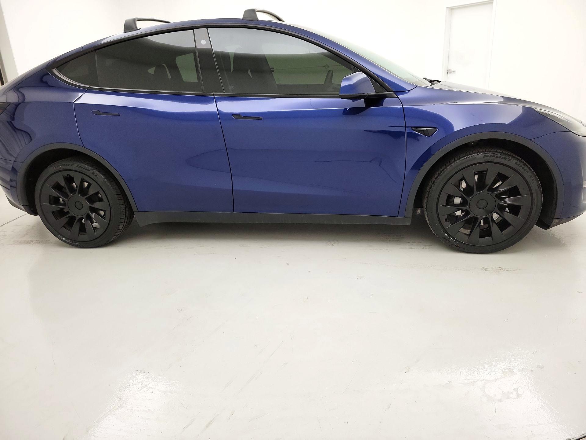 Thumbnail: 2022 Tesla Model Y - 4