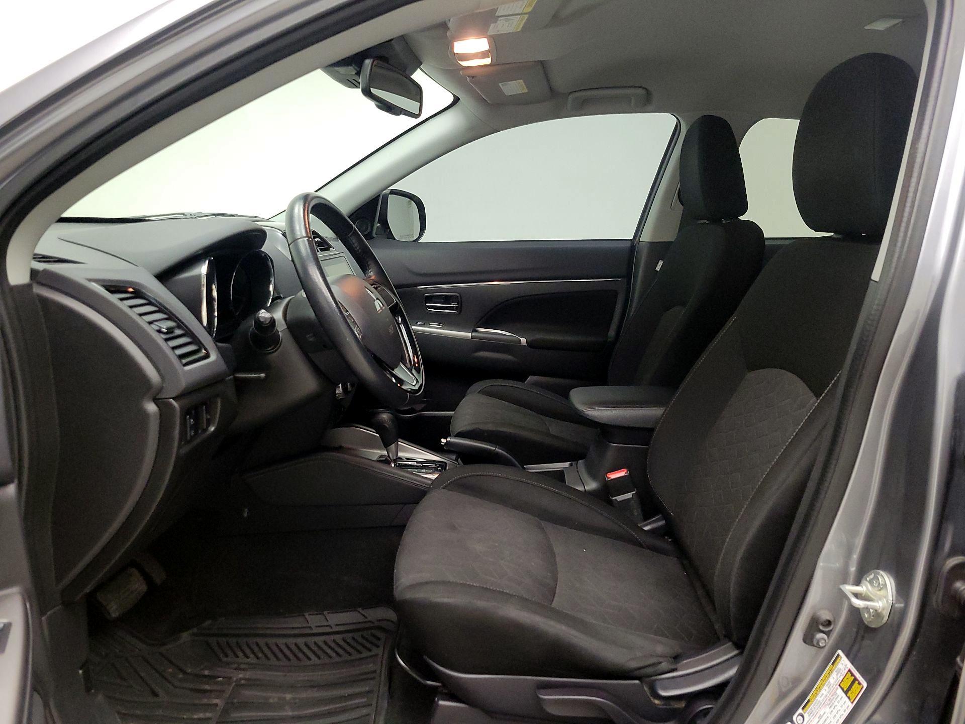 Thumbnail: 2020 Mitsubishi Outlander Sport - 11