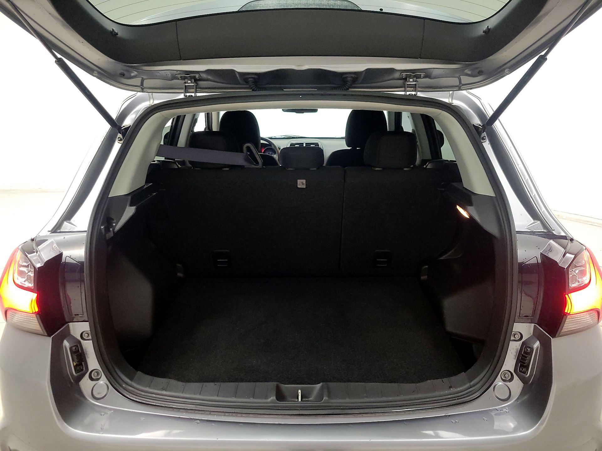 Thumbnail: 2020 Mitsubishi Outlander Sport - 20