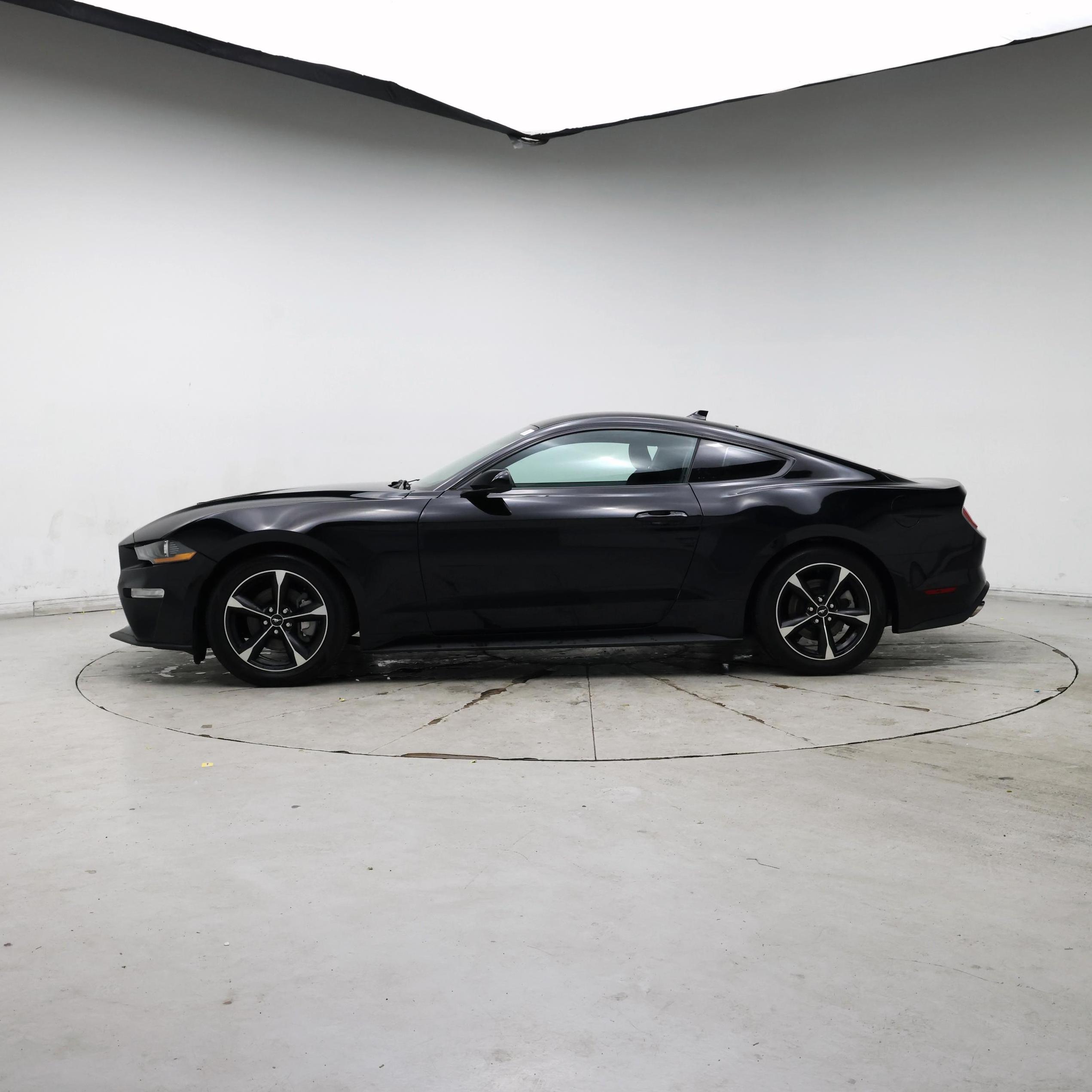 Thumbnail: 2022 Ford Mustang - 3