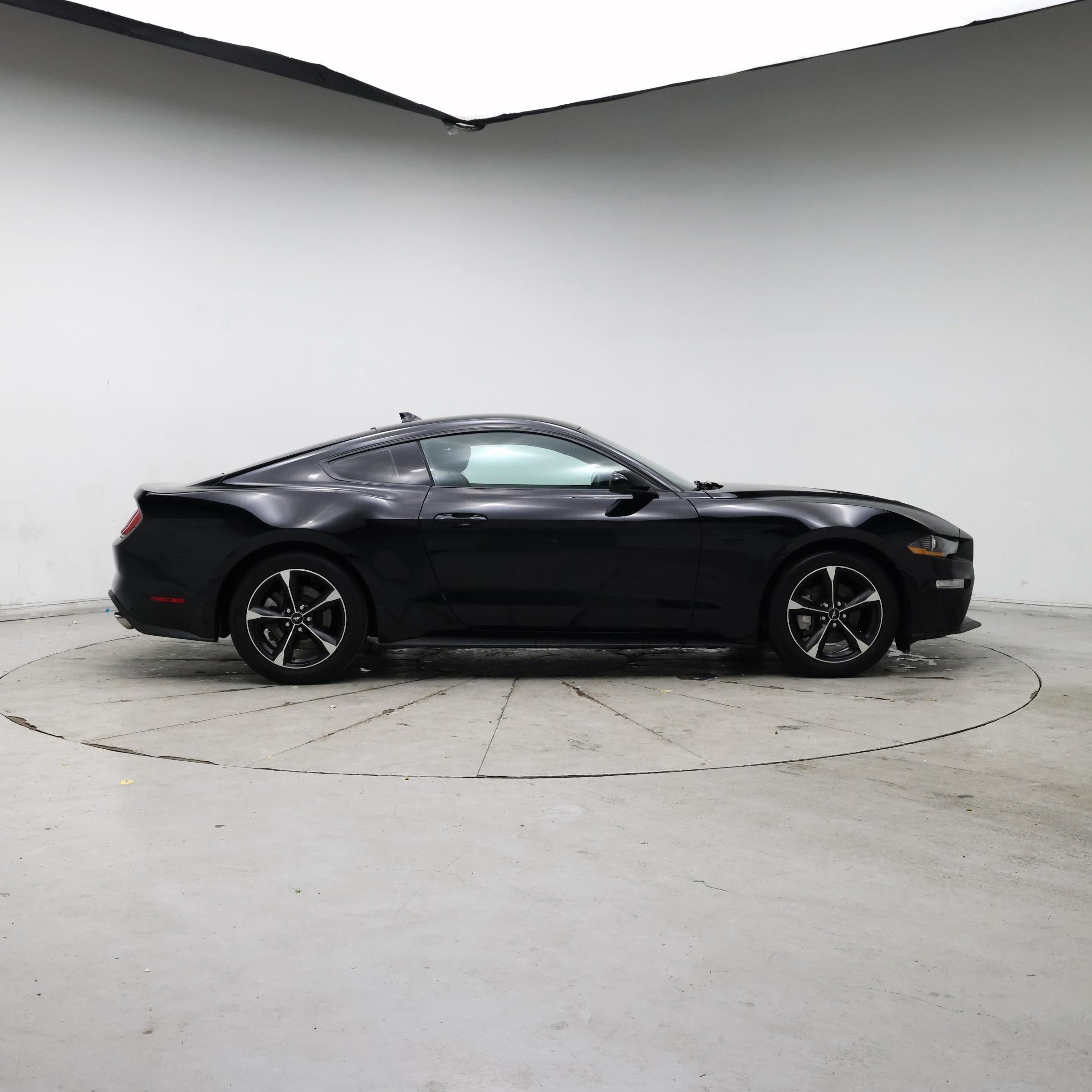 Thumbnail: 2022 Ford Mustang - 7