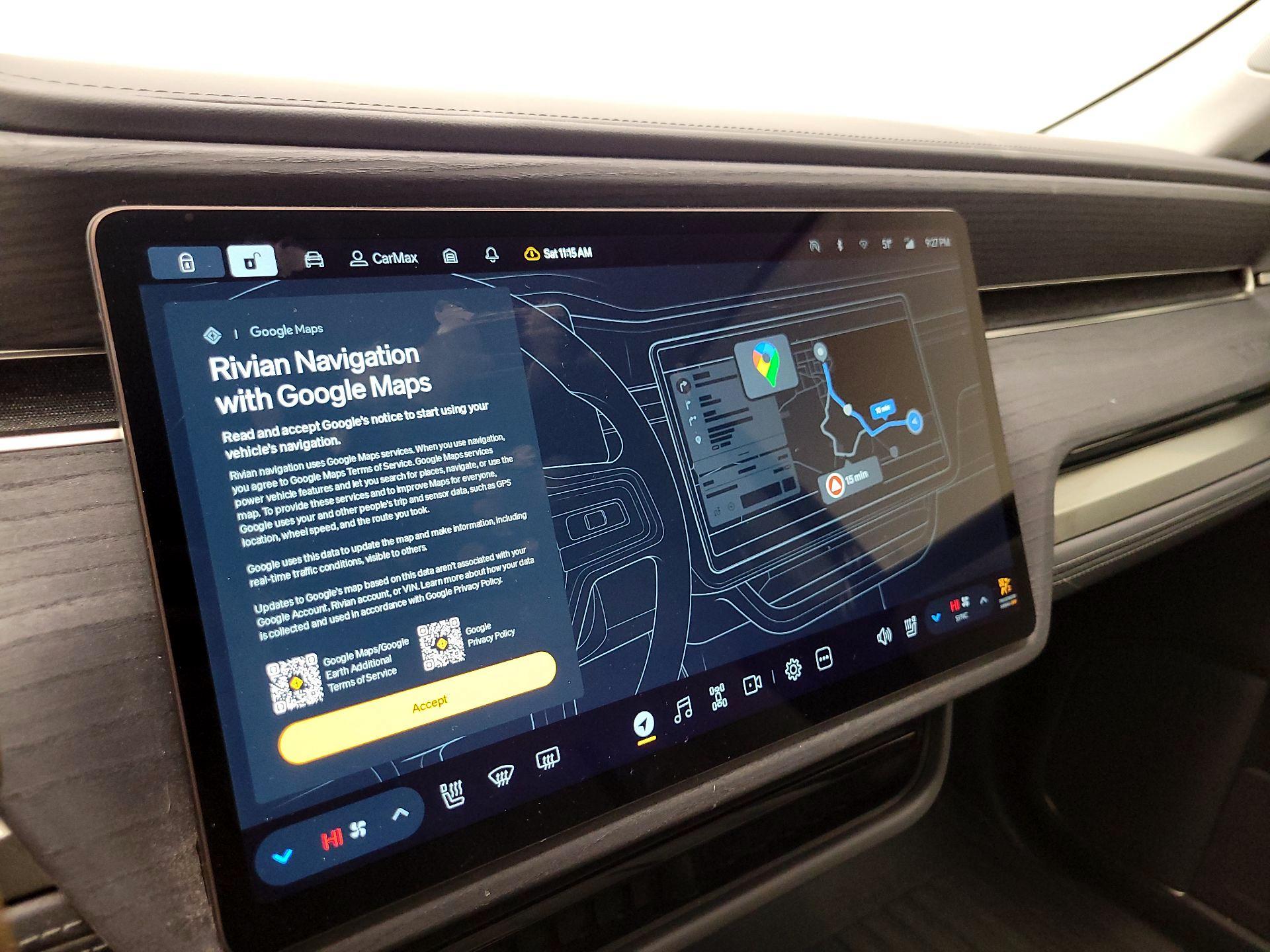 Thumbnail: 2025 Rivian R1S - 13