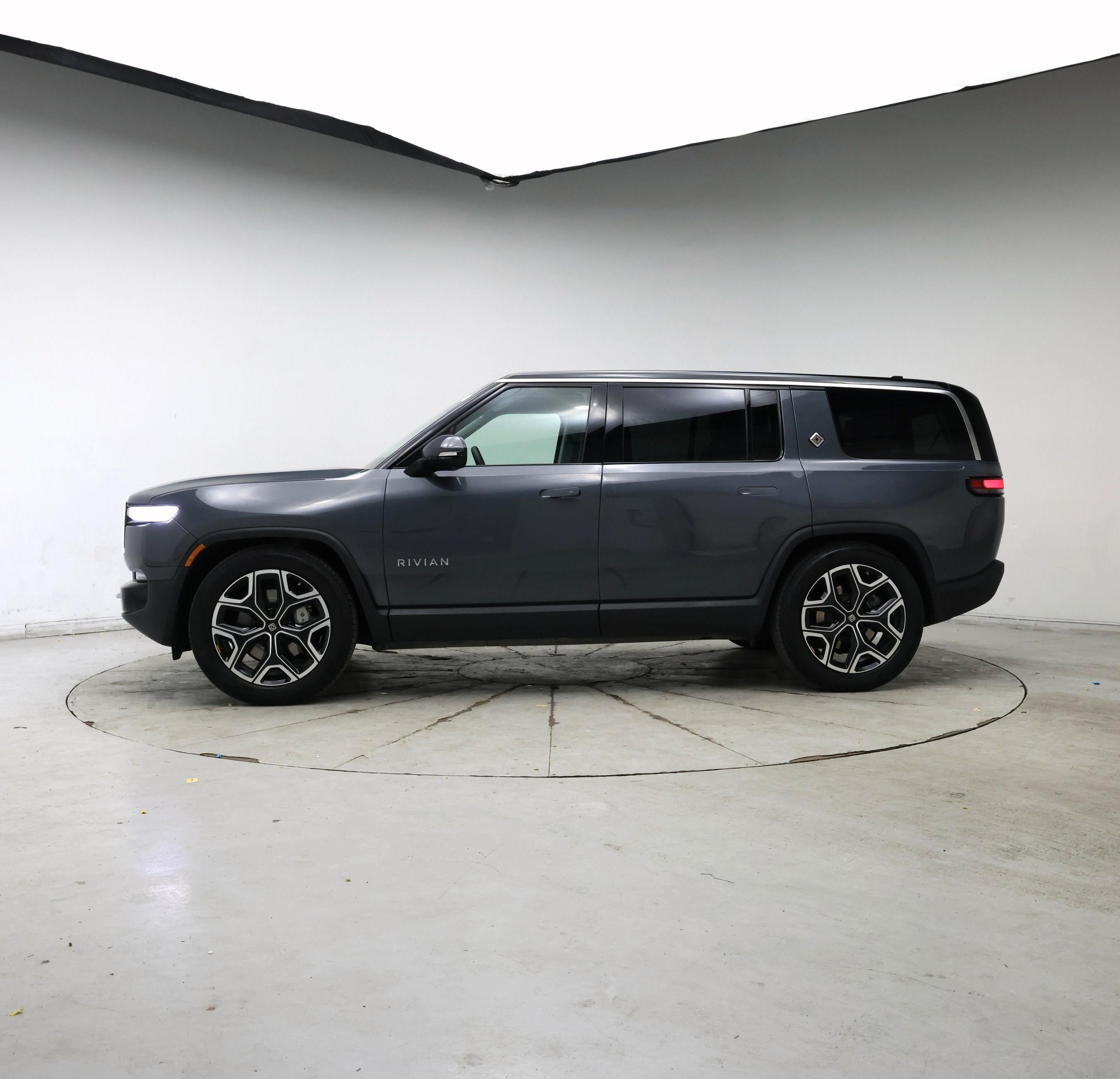 Thumbnail: 2025 Rivian R1S - 3