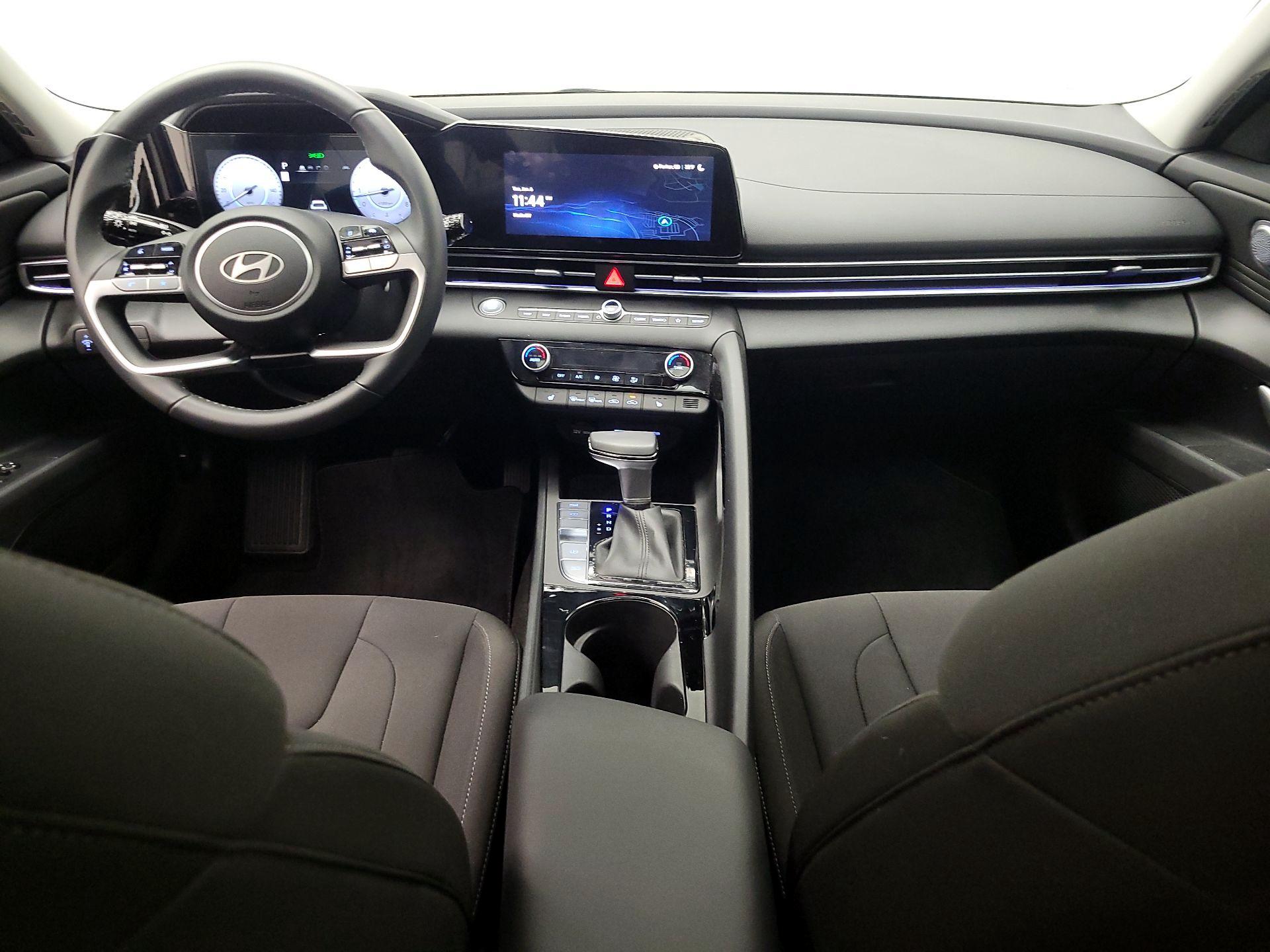 Thumbnail: 2025 Hyundai Elantra - 9