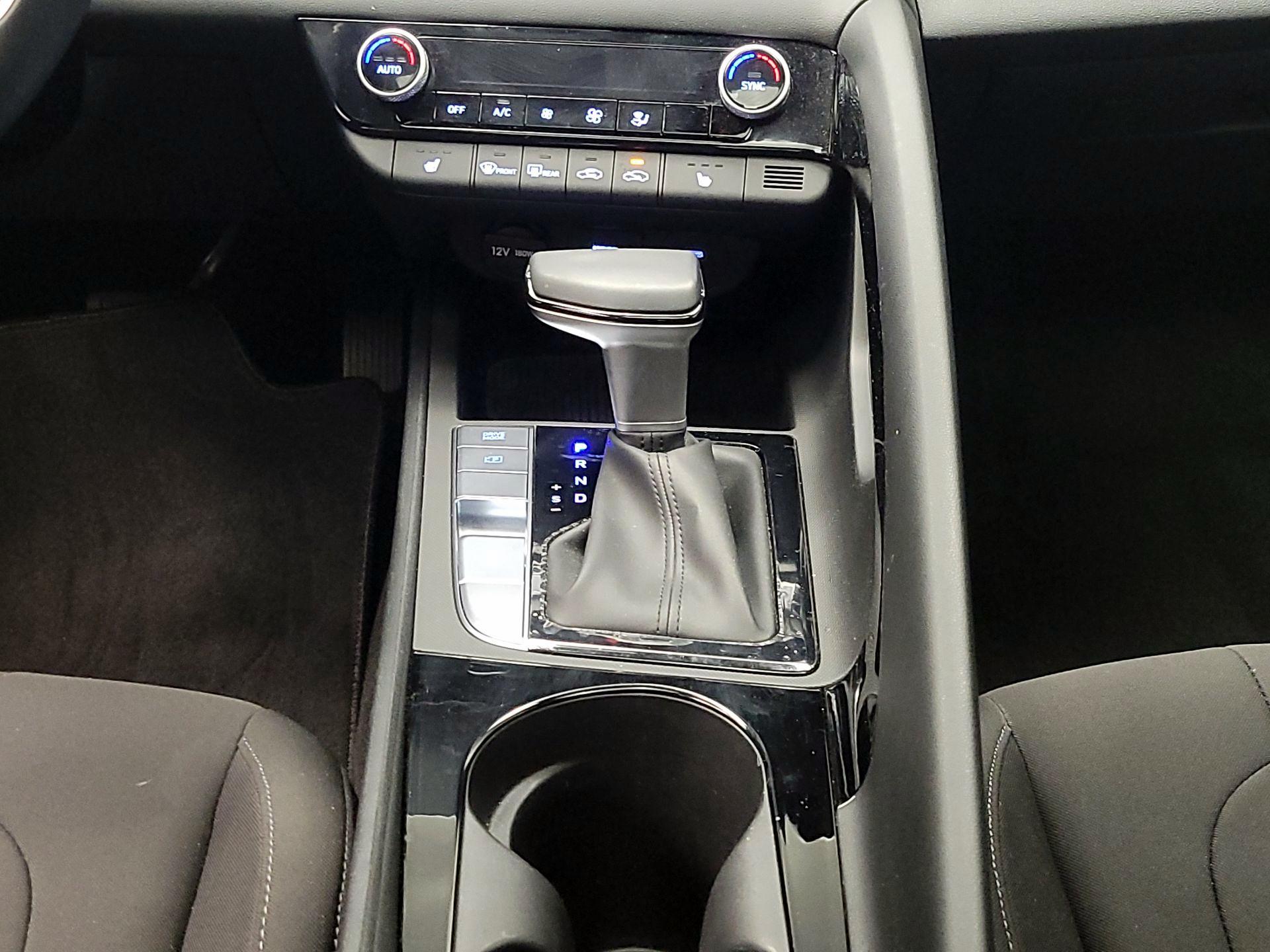 Thumbnail: 2025 Hyundai Elantra - 18