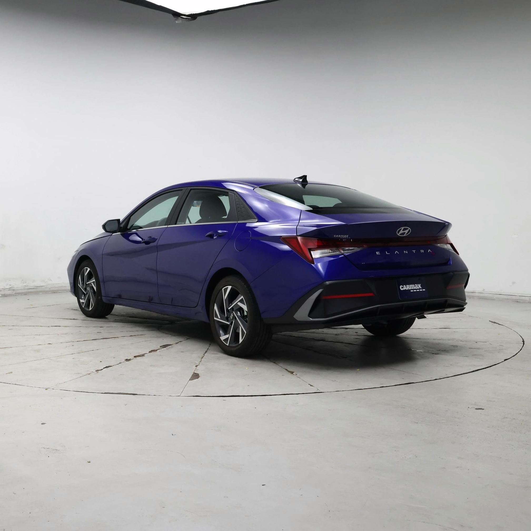 Thumbnail: 2025 Hyundai Elantra - 2