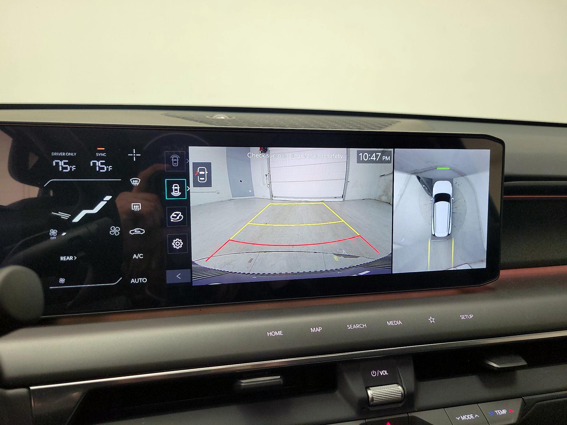 Thumbnail: 2025 Kia EV9 - 15