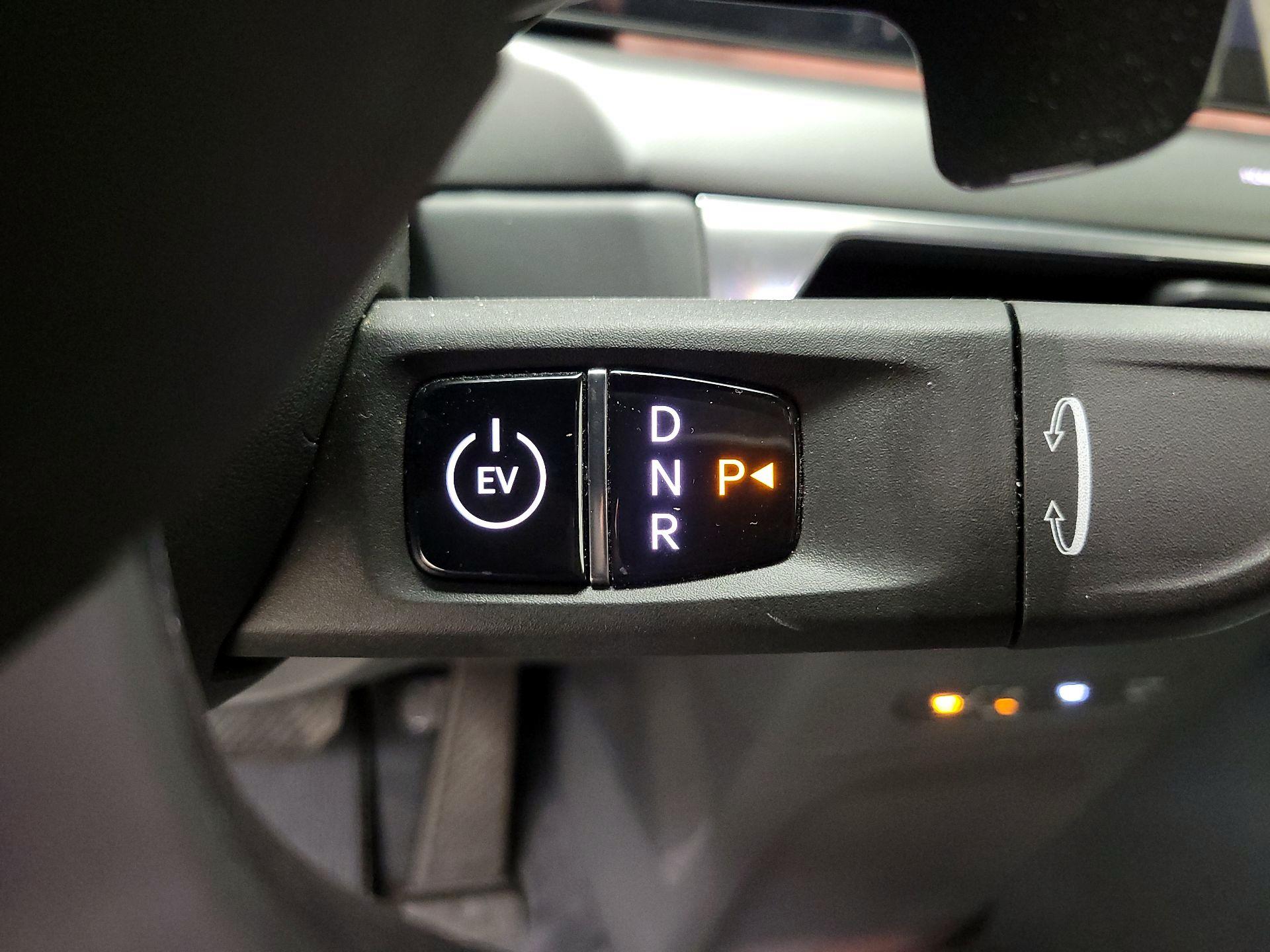 Thumbnail: 2025 Kia EV9 - 18