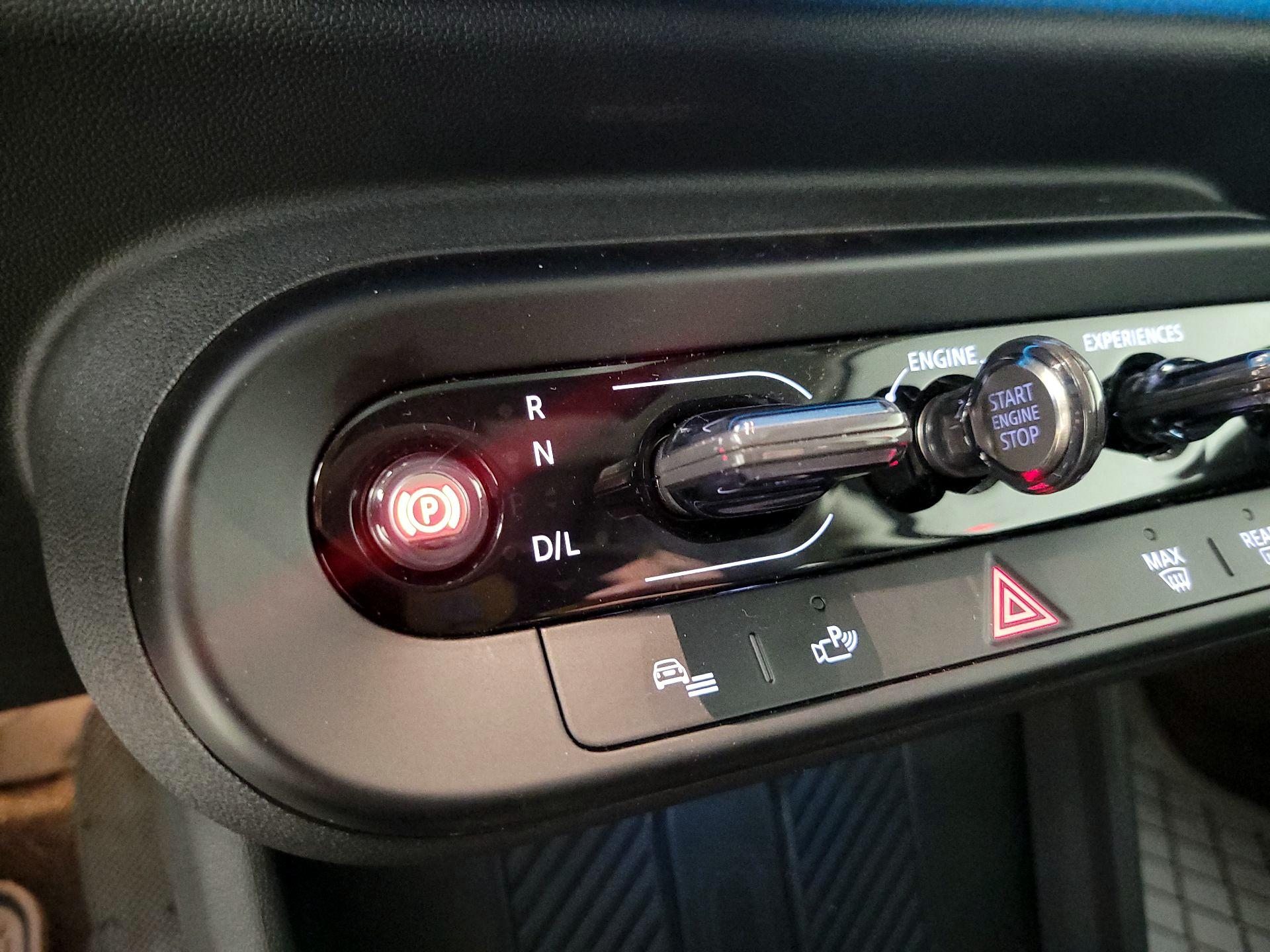 Thumbnail: 2025 MINI Cooper Hardtop - 16