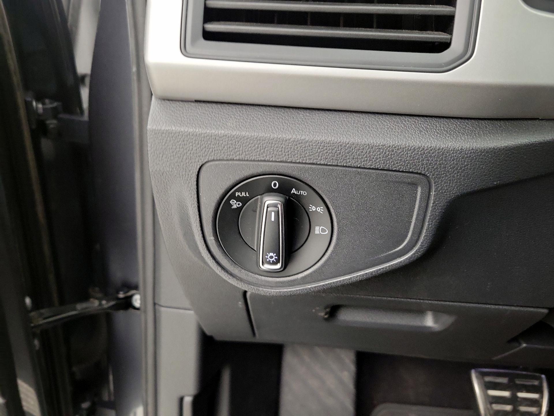 Thumbnail: 2021 Volkswagen Atlas - 13