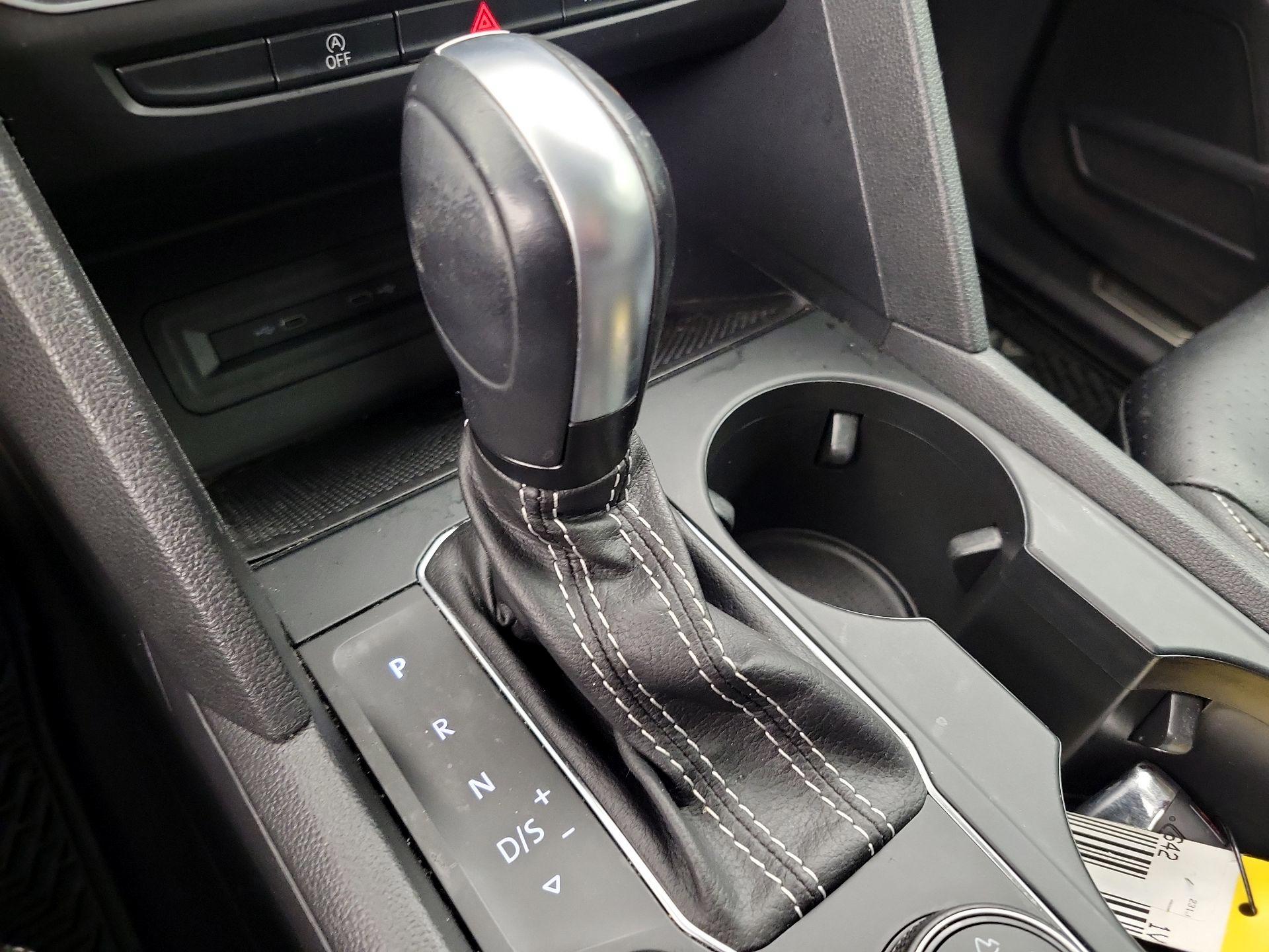 Thumbnail: 2021 Volkswagen Atlas - 17