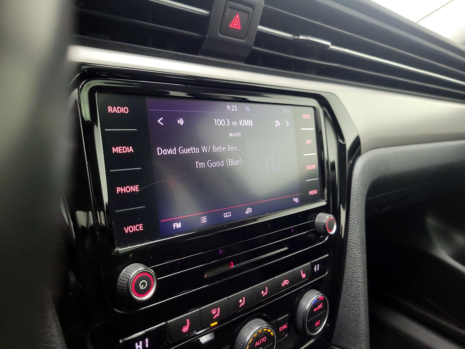 Thumbnail: 2021 Volkswagen Passat - 15