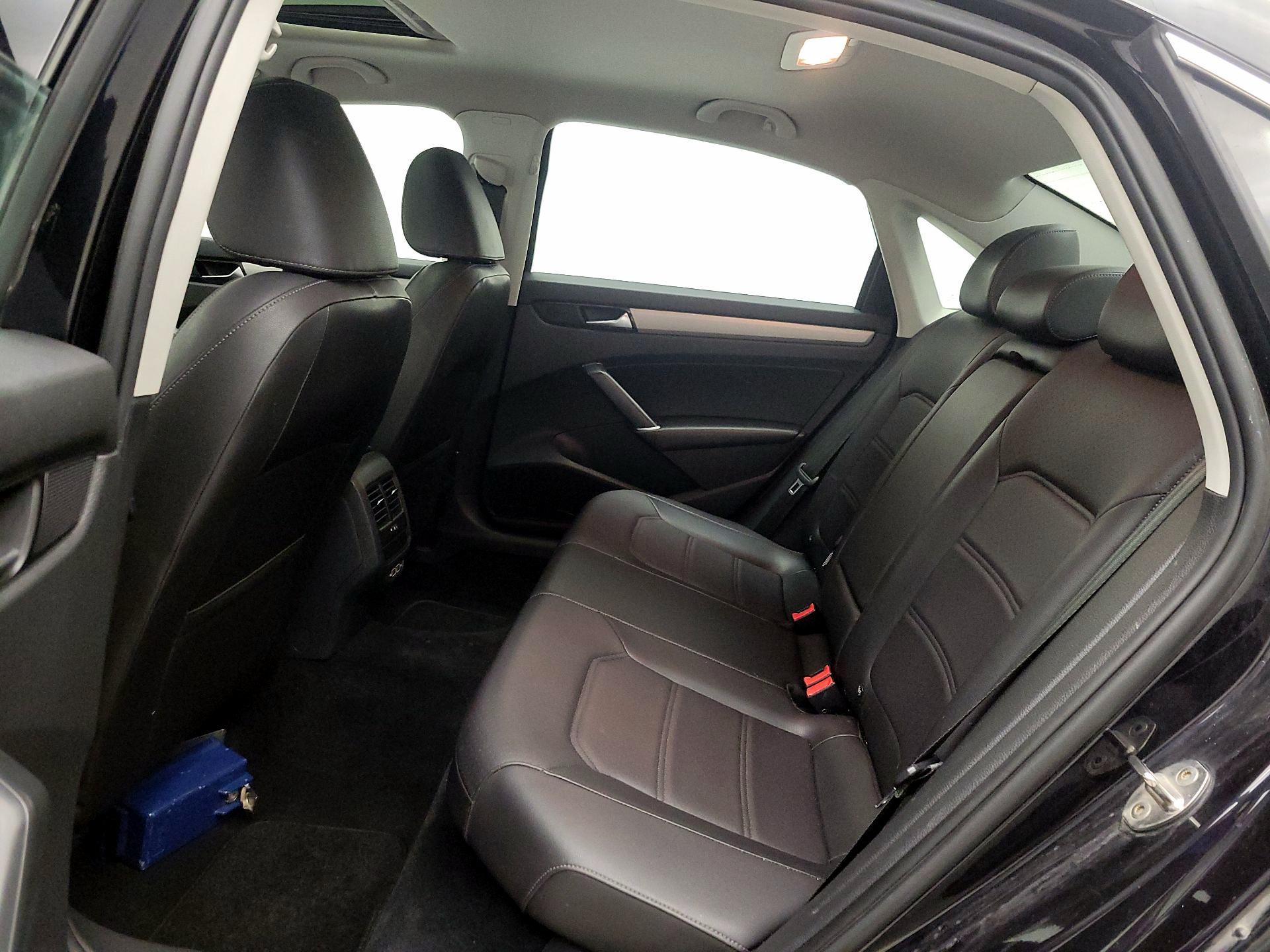 Thumbnail: 2021 Volkswagen Passat - 20