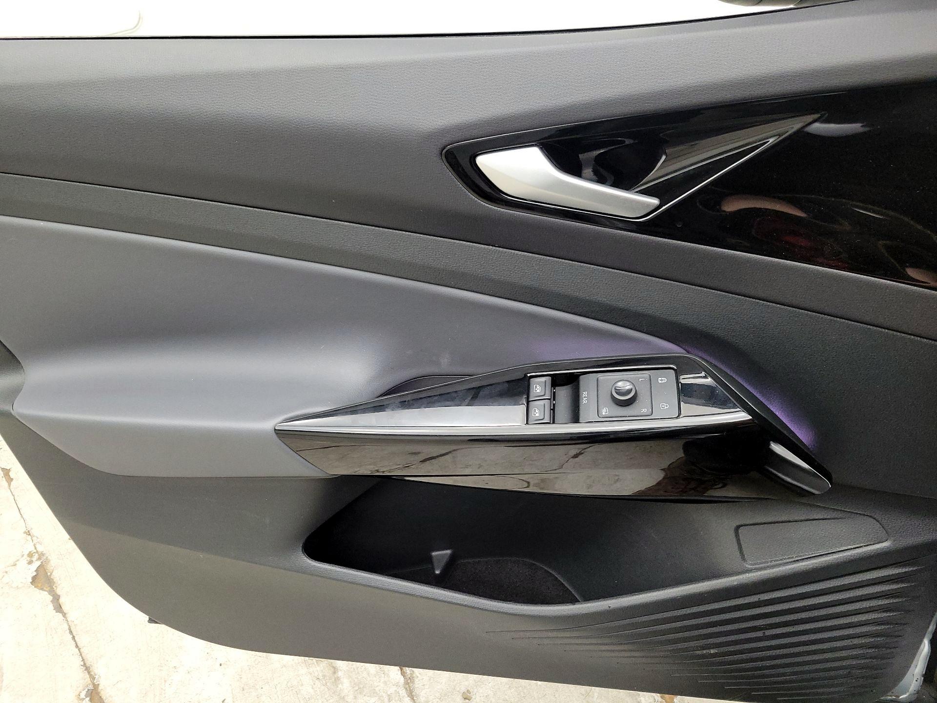 Thumbnail: 2022 Volkswagen ID.4 - 12