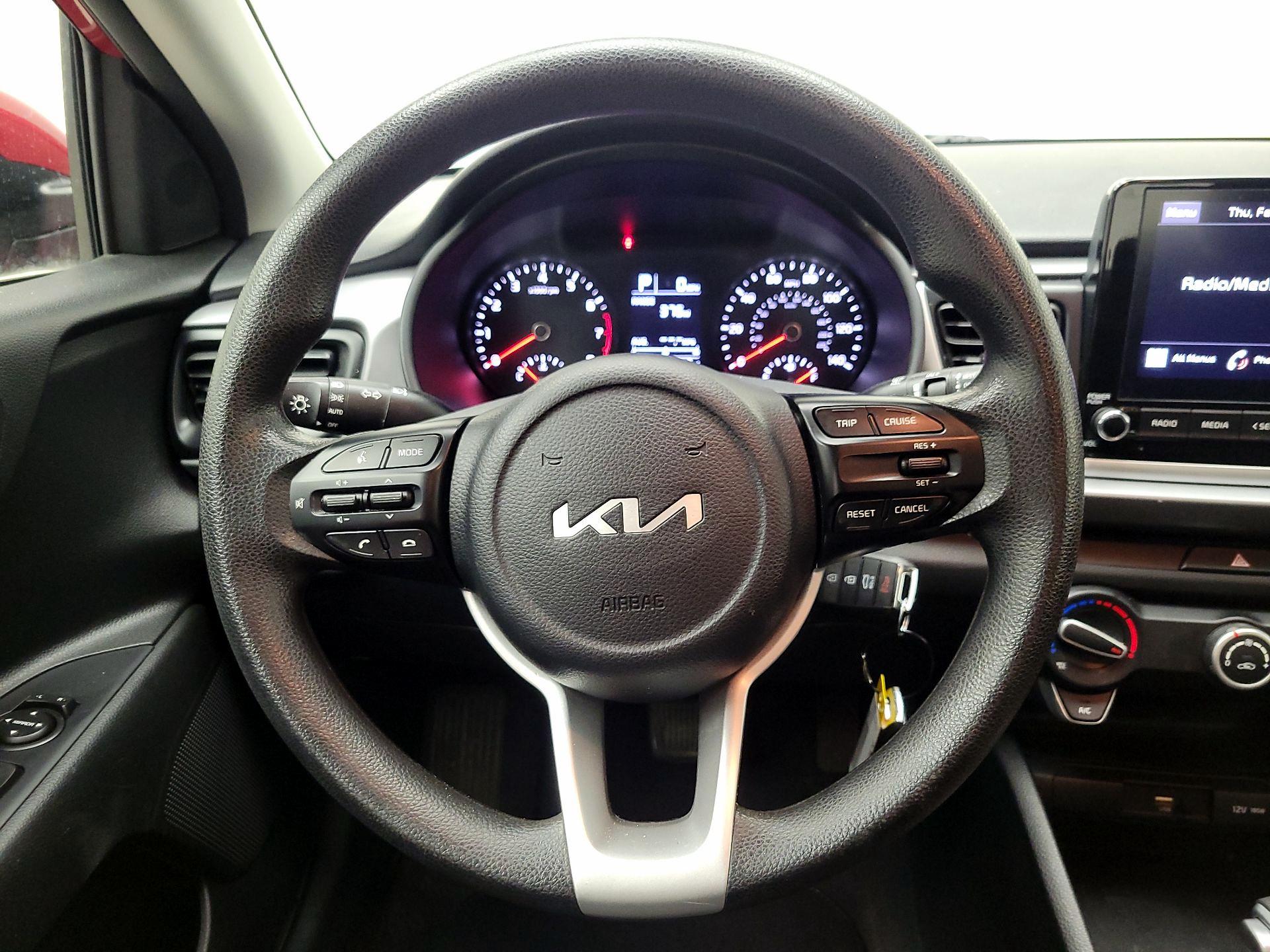 Thumbnail: 2022 Kia Rio - 10