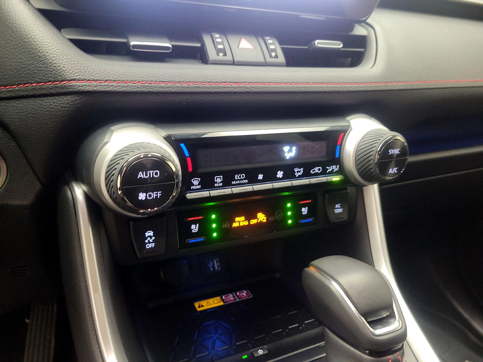 Thumbnail: 2024 Toyota RAV4 - 17