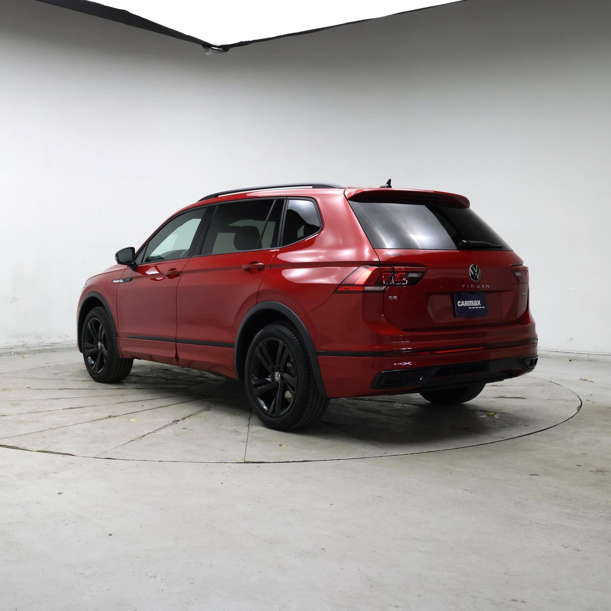 Thumbnail: 2024 Volkswagen Tiguan - 2