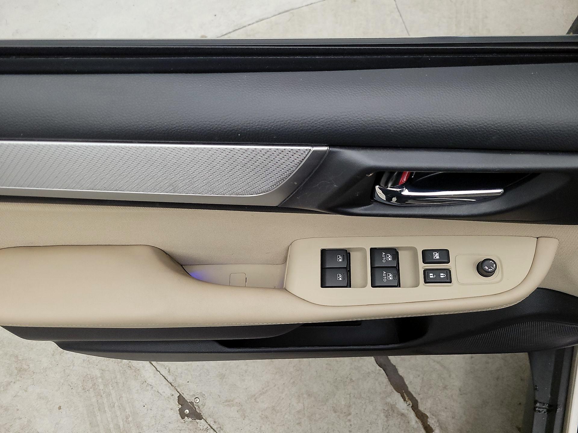 Thumbnail: 2018 Subaru Outback - 12