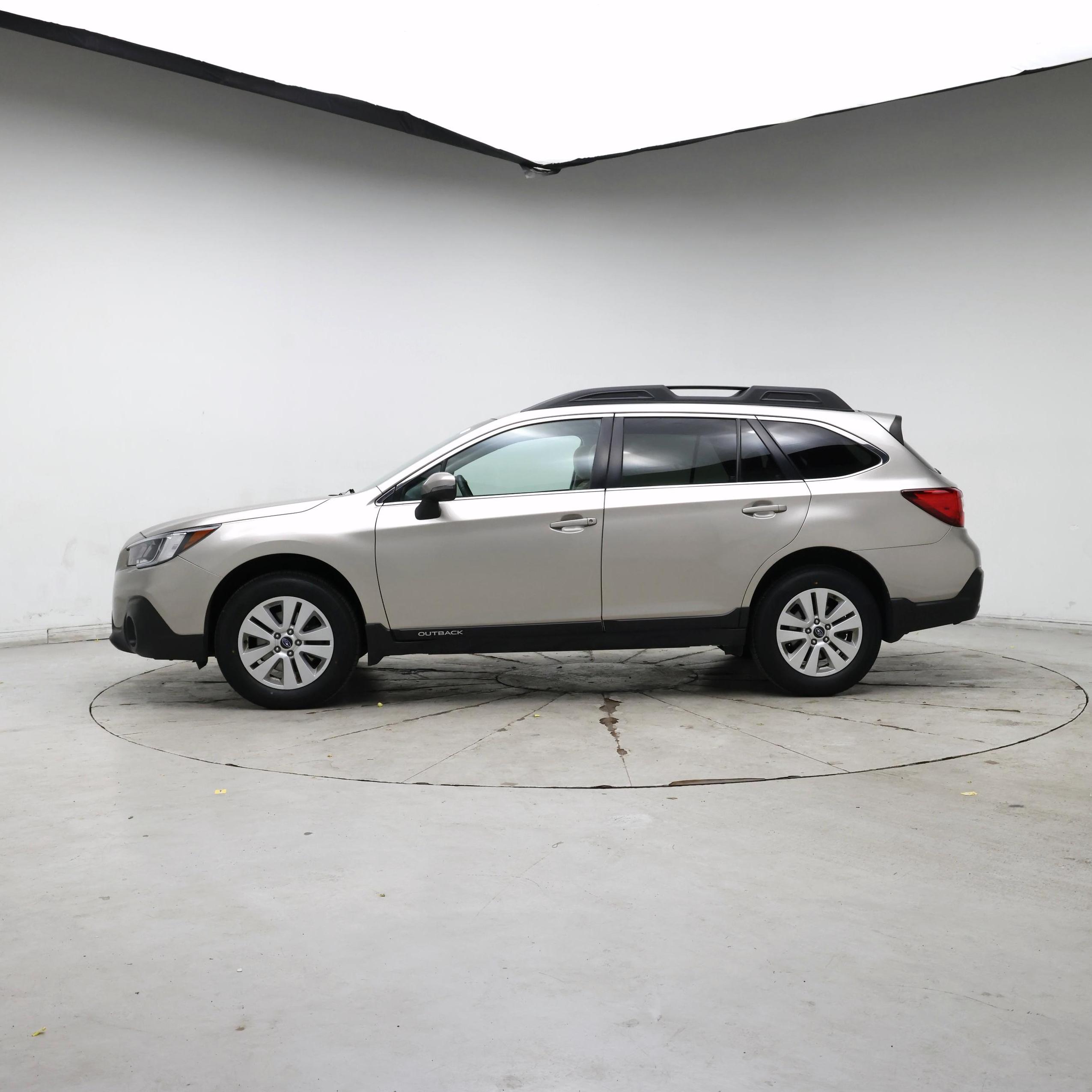 Thumbnail: 2018 Subaru Outback - 3