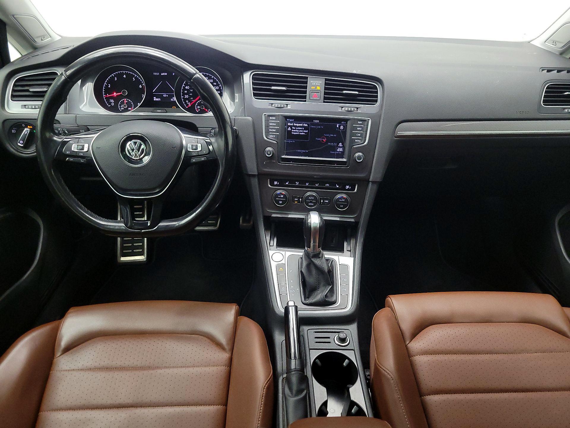 Thumbnail: 2017 Volkswagen Golf - 9