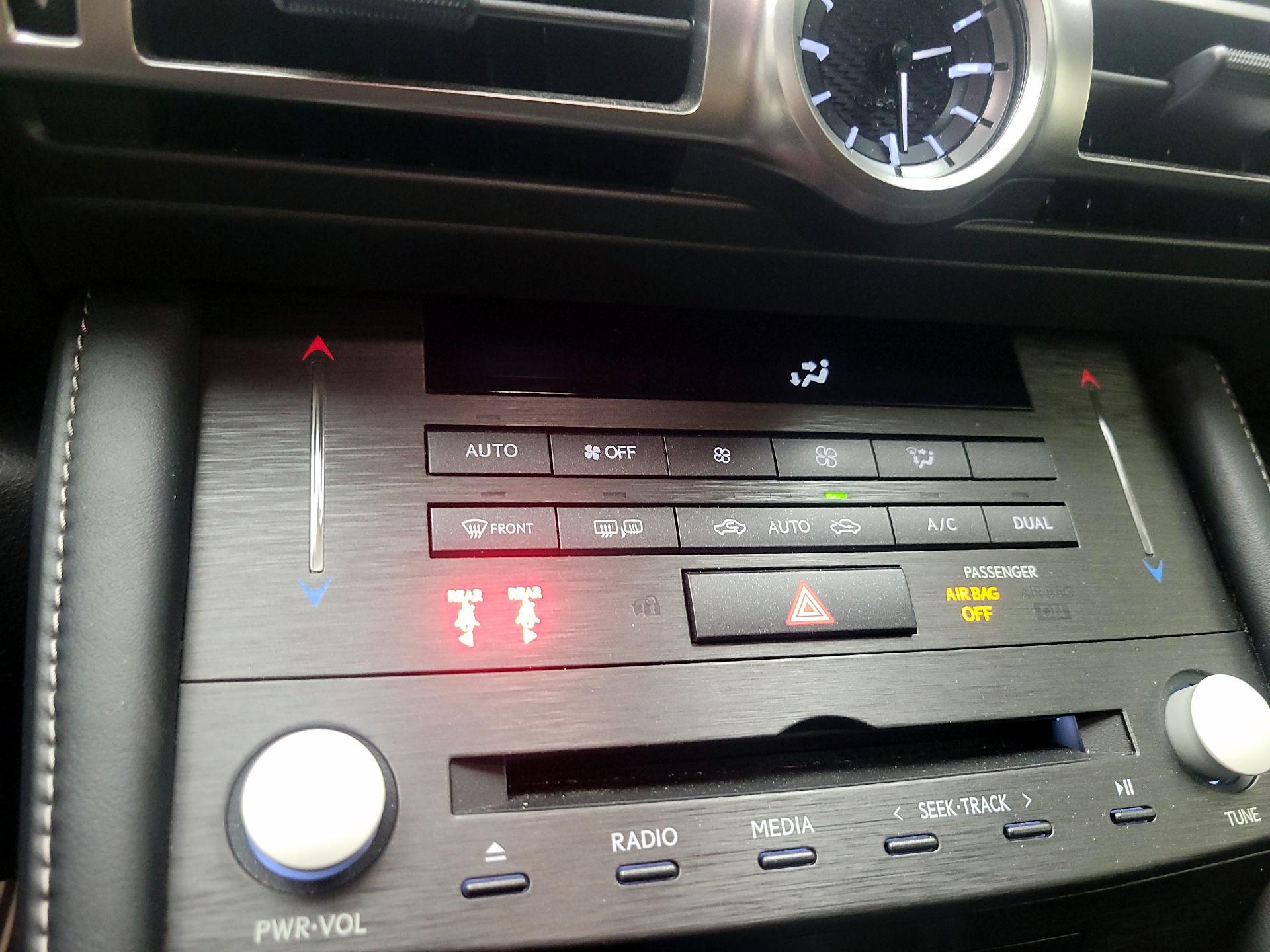 Thumbnail: 2021 Lexus RC - 17