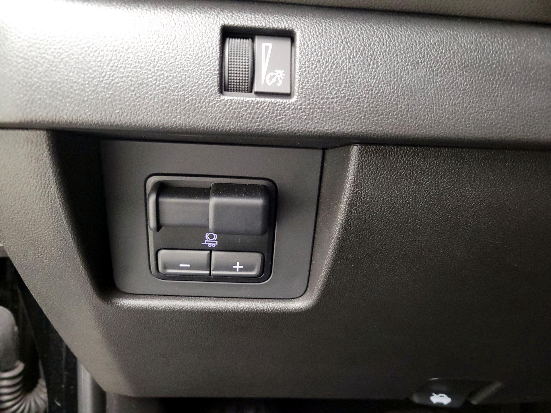 Thumbnail: 2024 Chevrolet Colorado - 13