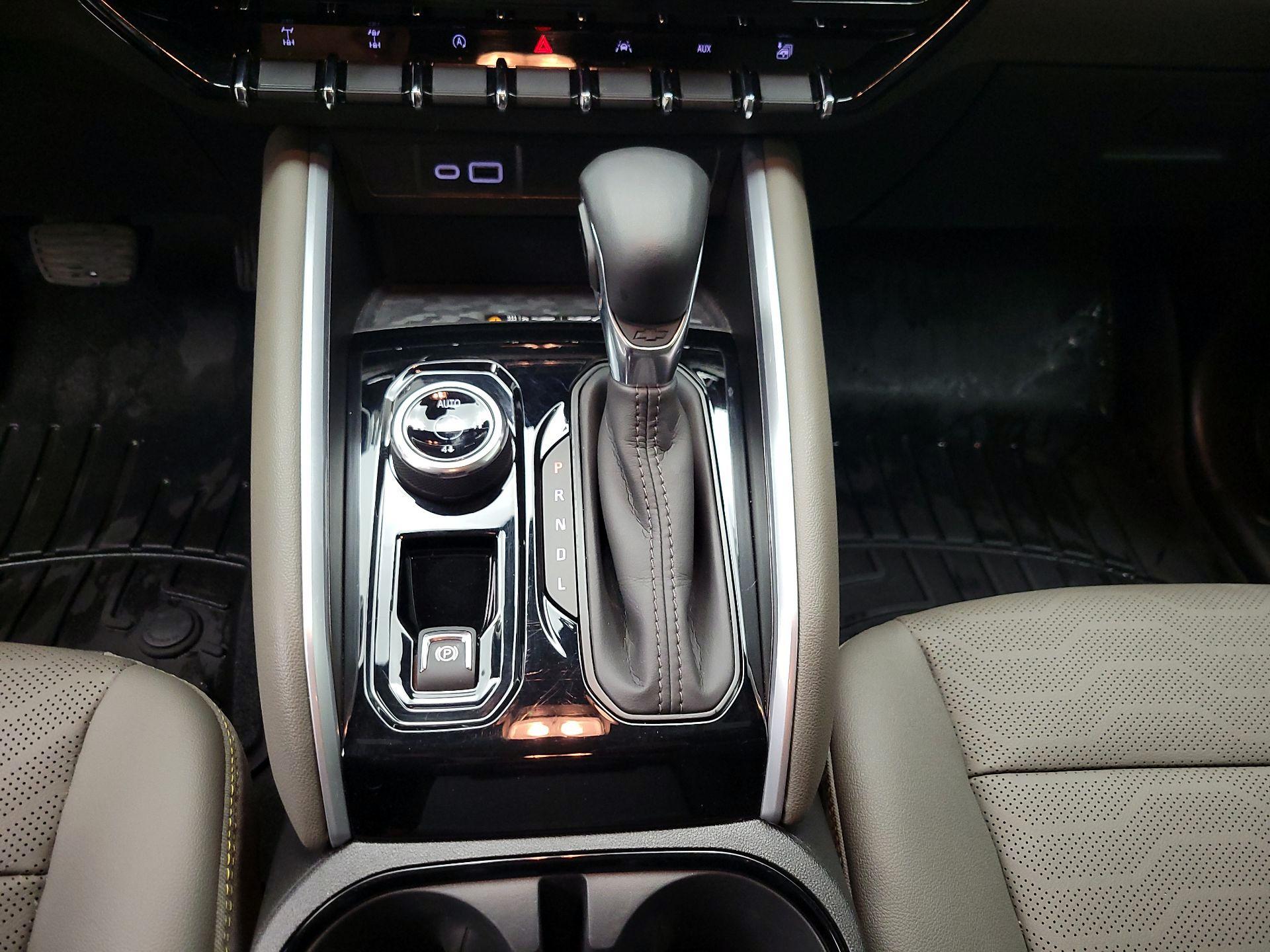 Thumbnail: 2024 Chevrolet Colorado - 17