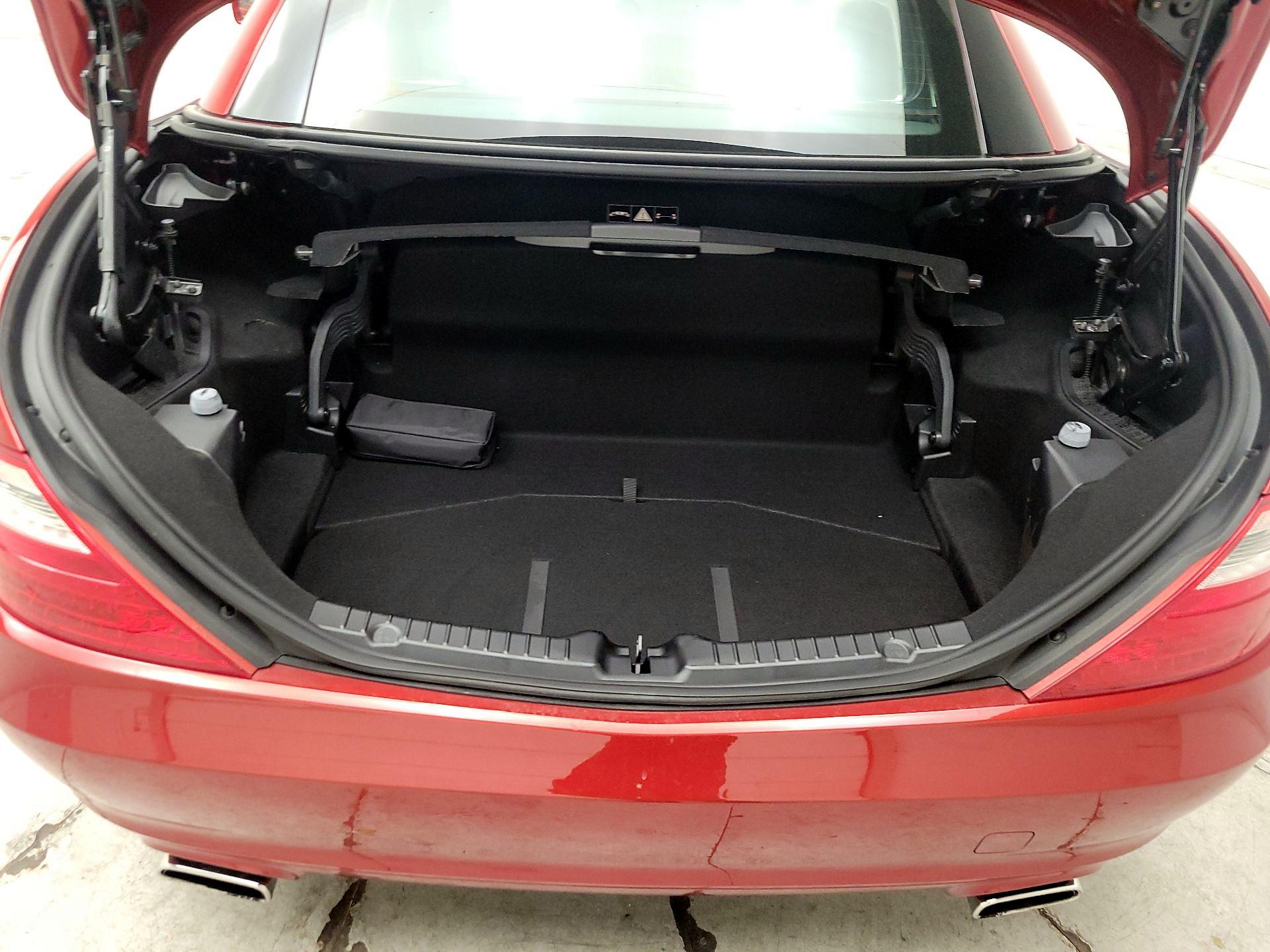 Thumbnail: 2015 Mercedes-Benz SLK - 20