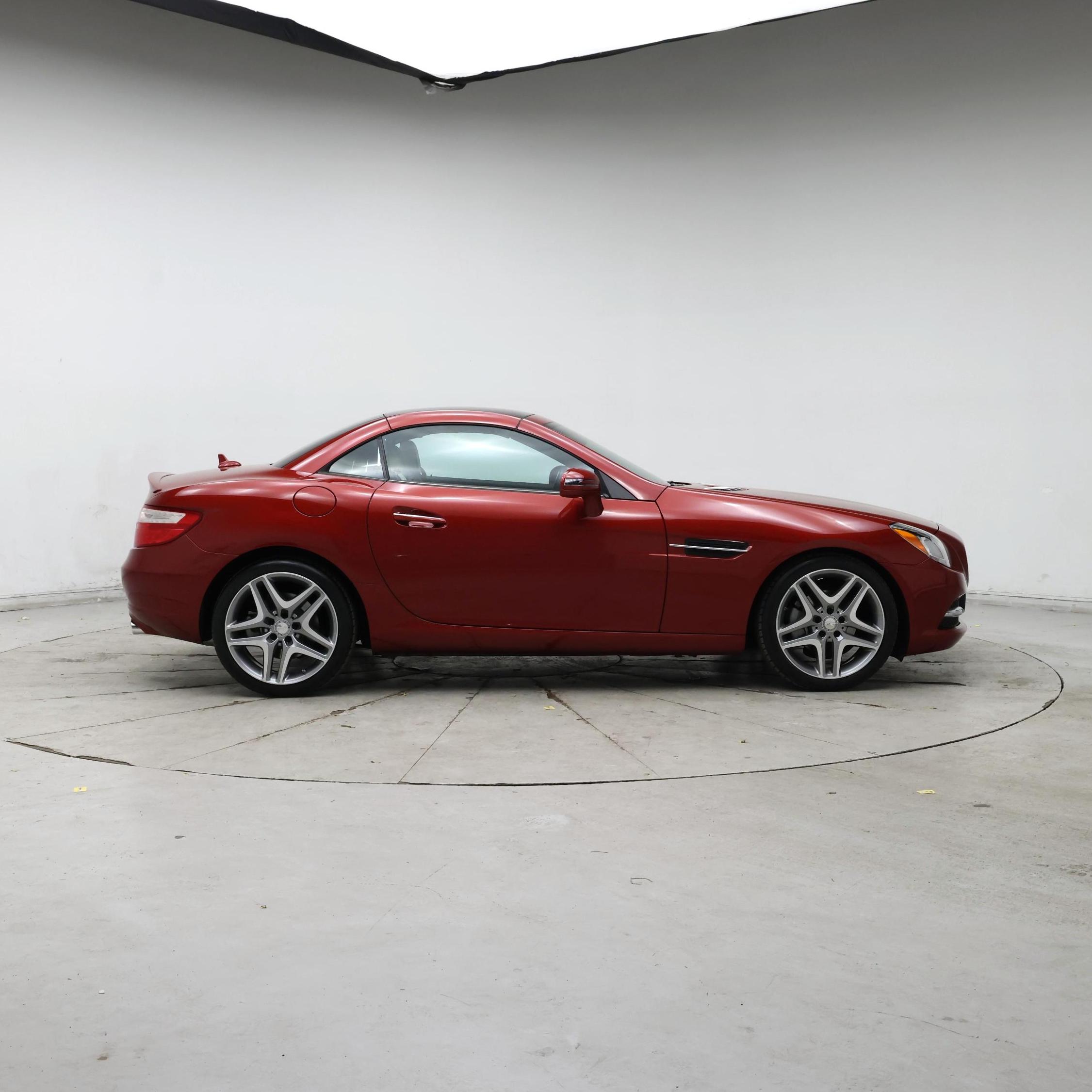 Thumbnail: 2015 Mercedes-Benz SLK - 7