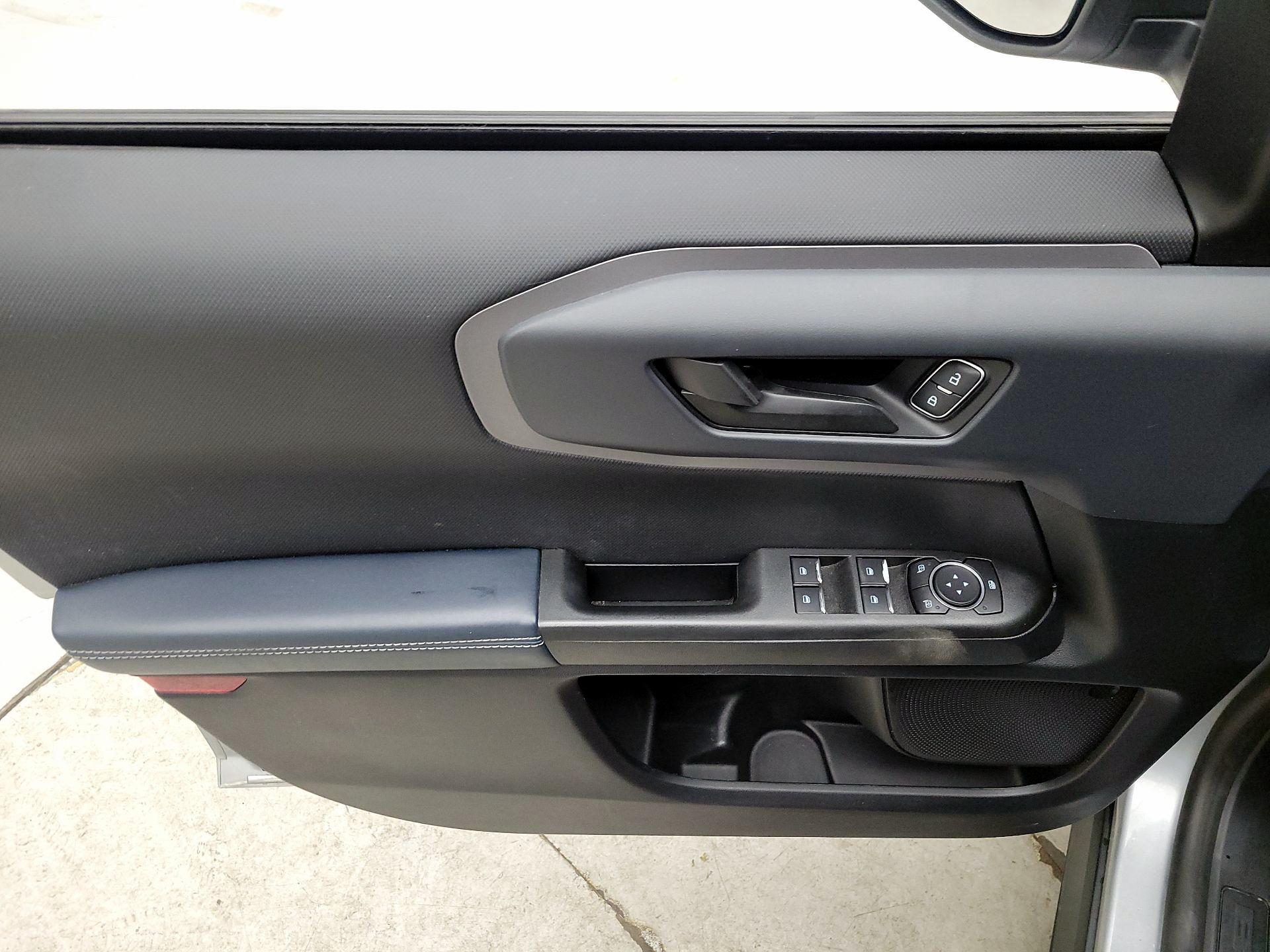 Thumbnail: 2021 Ford Bronco Sport - 12