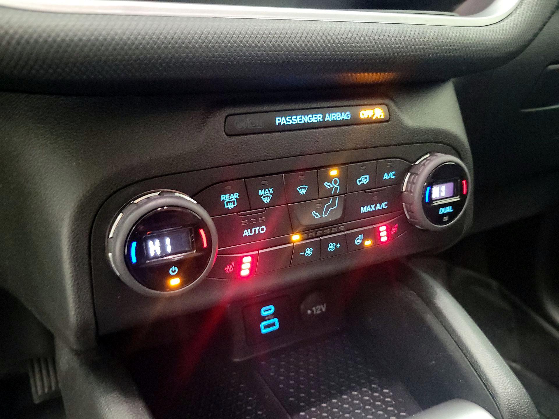 Thumbnail: 2021 Ford Bronco Sport - 16