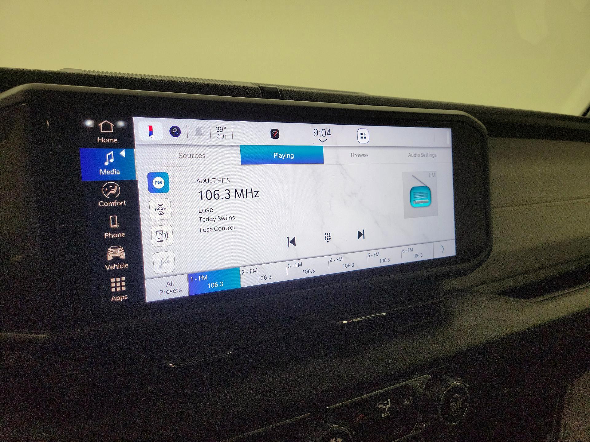 Thumbnail: 2025 Jeep Wrangler - 15