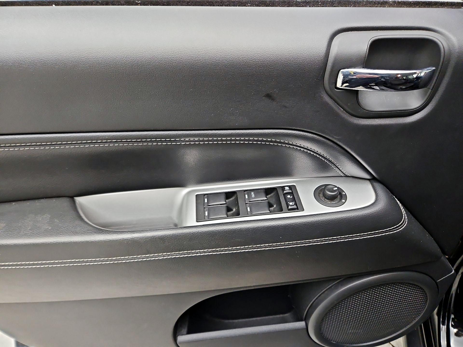 Thumbnail: 2017 Jeep Compass - 10